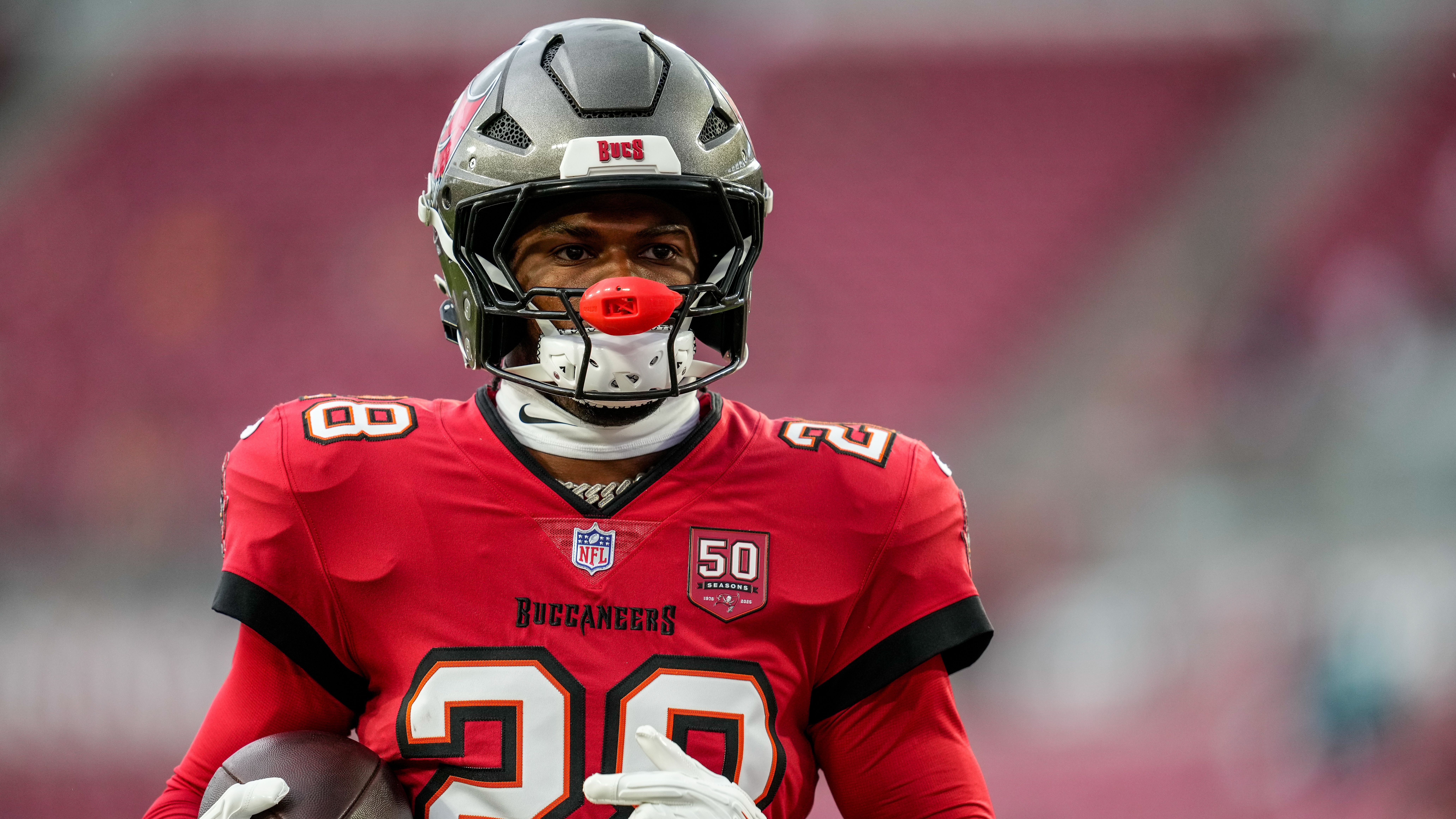 8251x4639 Shilo Sanders makes his presence felt in debut with Tampa Bay Buccaneers