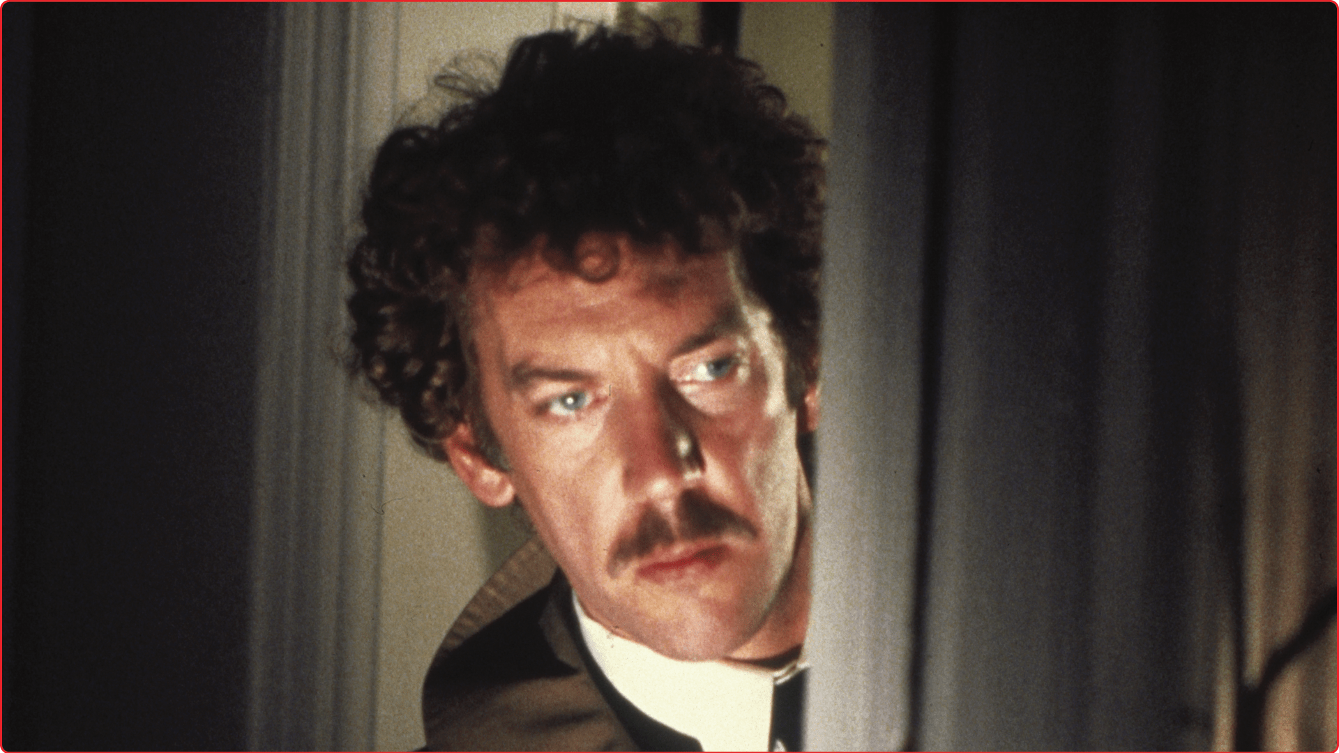 1920x1080 Cracked Actor: Donald Sutherland