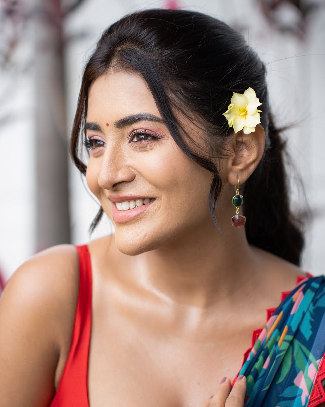 1080x1354 Gorgeous Rashi Singh Tall Beauty on Full Display