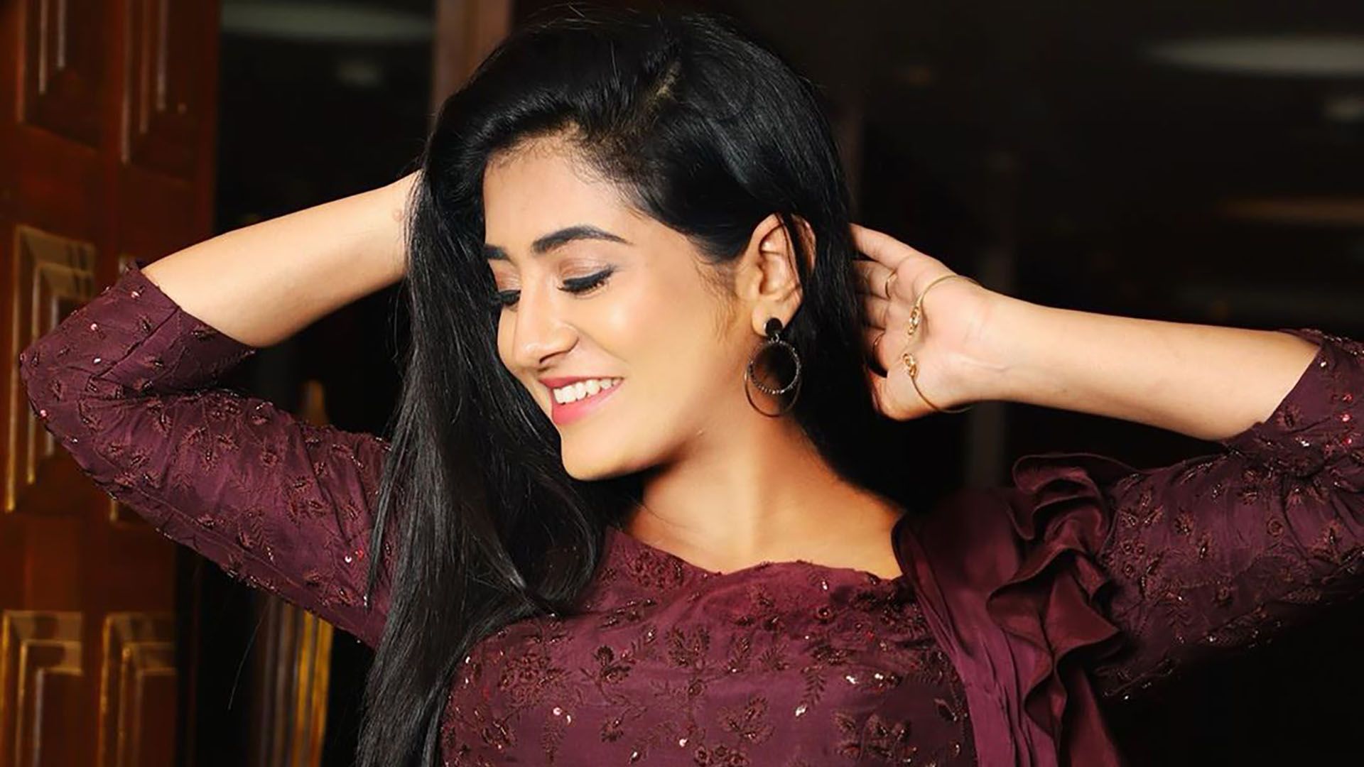 1920x1080 Model Rashi Singh Best HD Wallpaper 55588