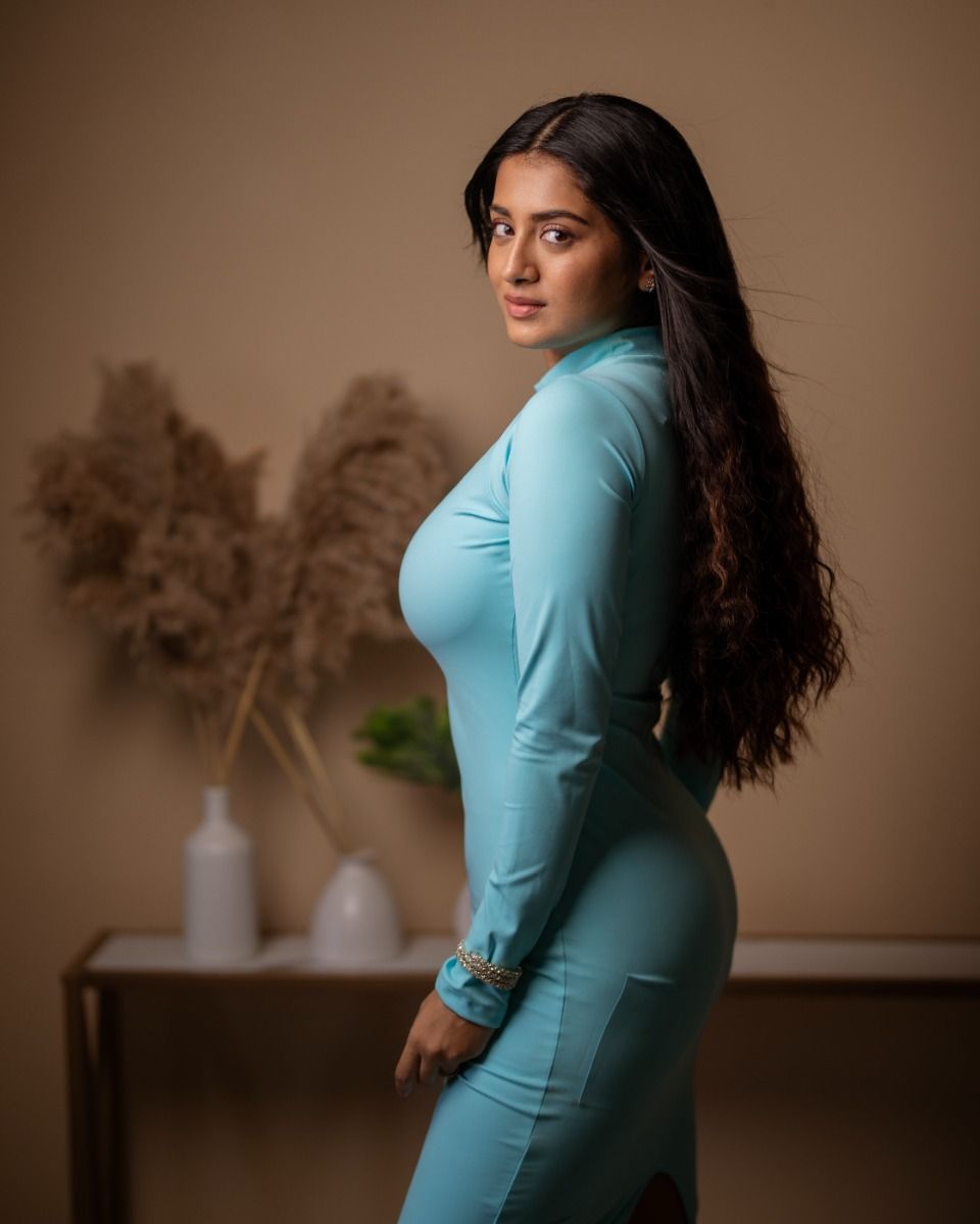 960x1200 Rashi songh ideas. actresses, beautiful indian actress, beautiful smile women