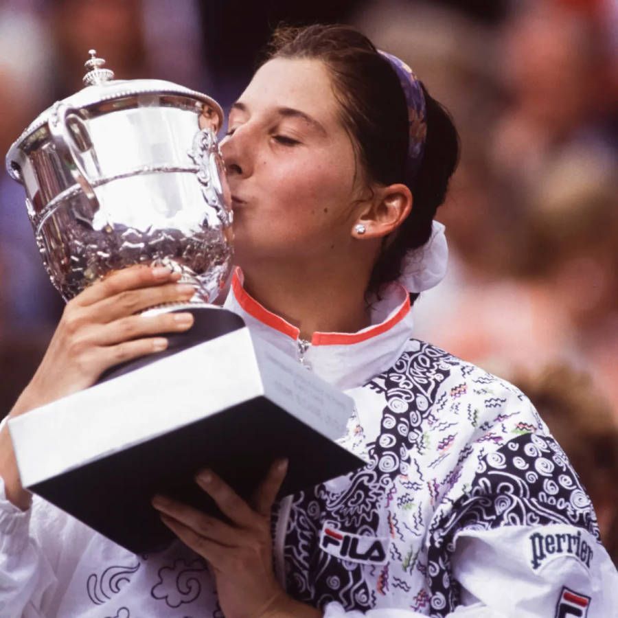 900x900 Monica Seles Picture