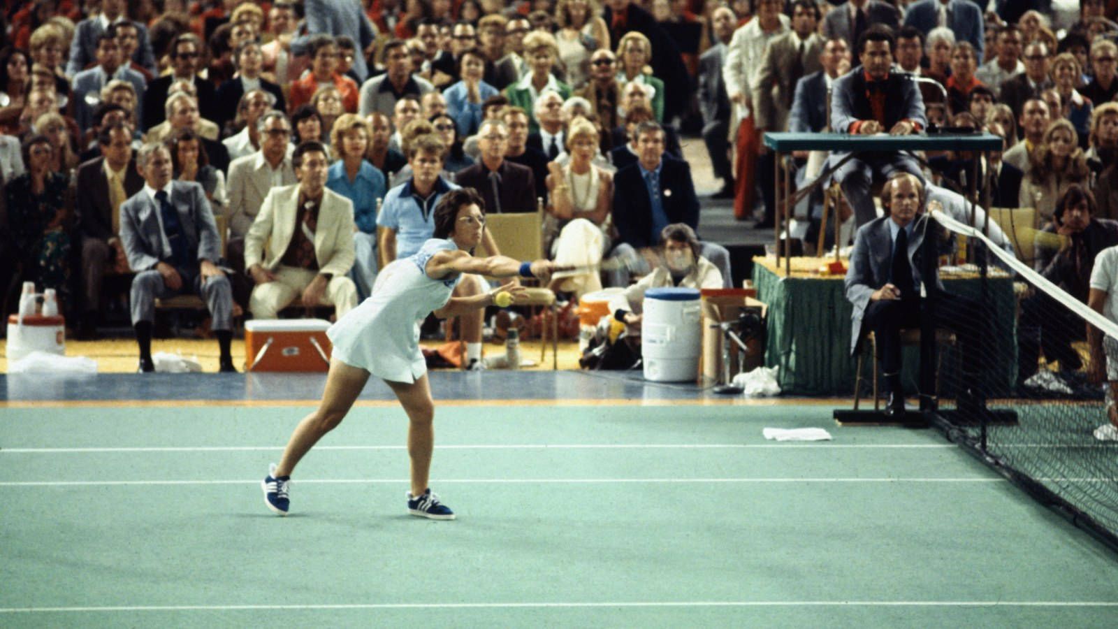 1600x900 Download Young Billie Jean King Tennis Wallpaper