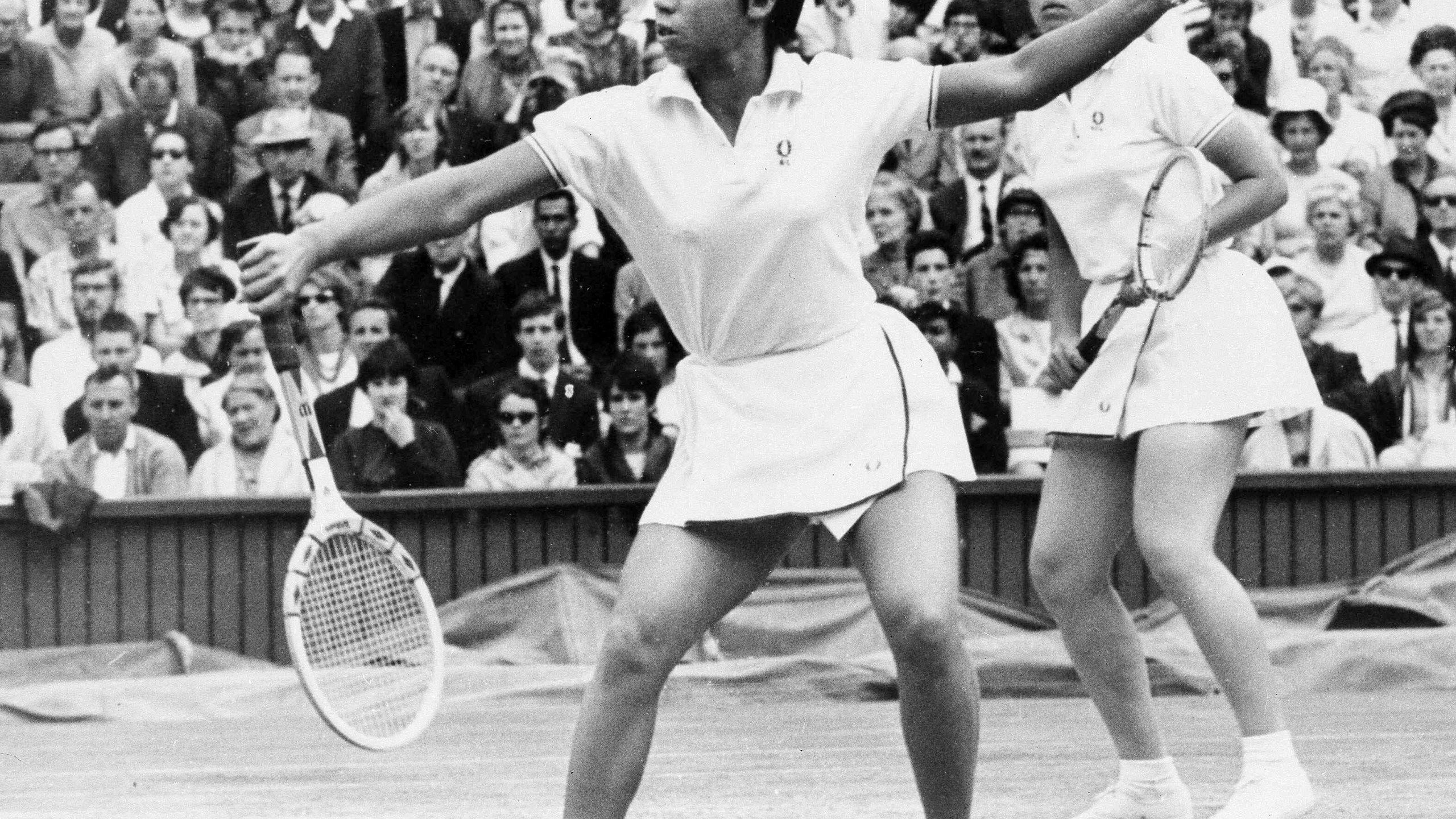 2560x1440 Billie Jean King recalls the meeting that launched the WTA women's tennis tour 50 years ago