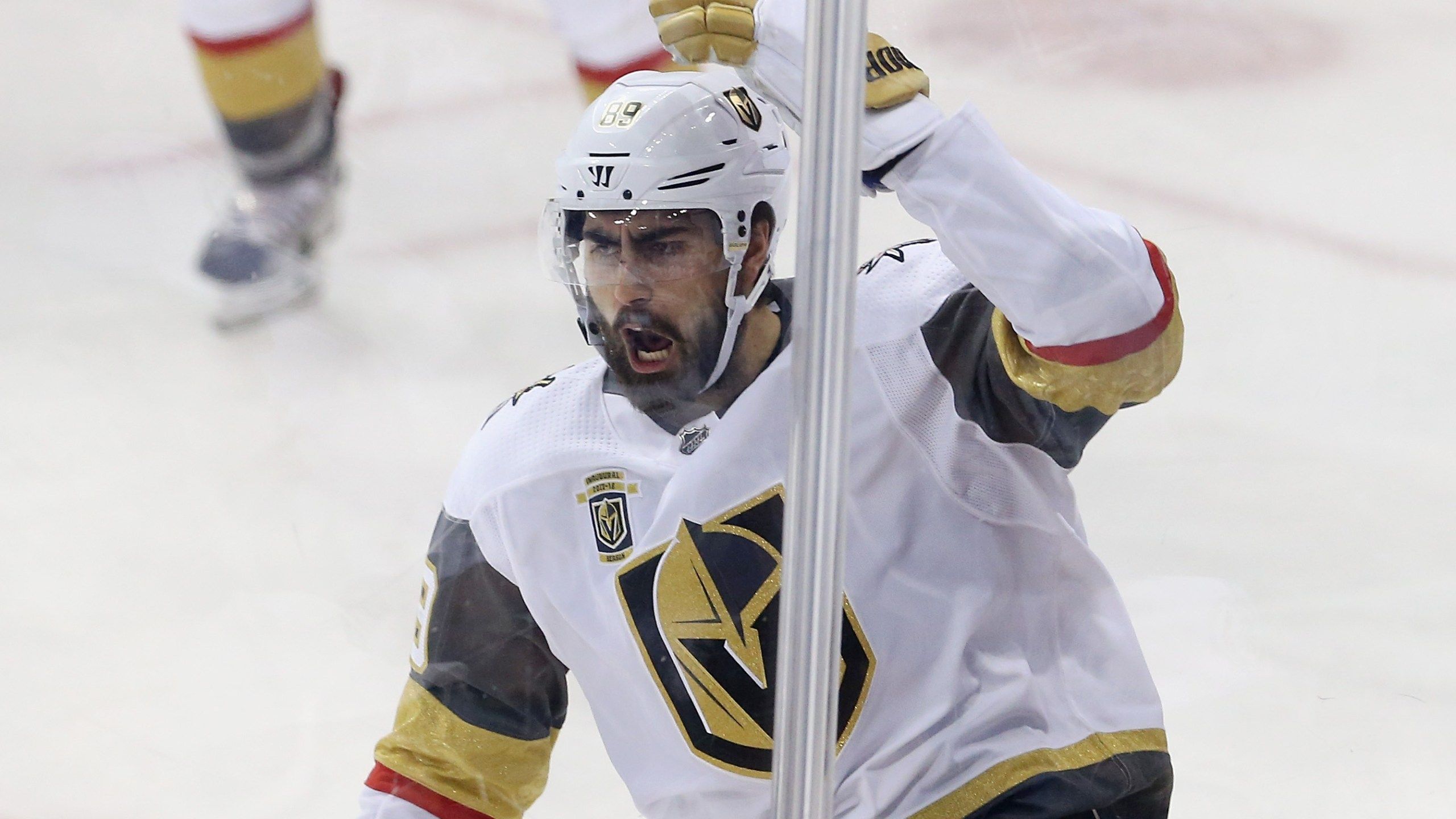 2560x1440 CNY Native and NHL Star Alex Tuch
