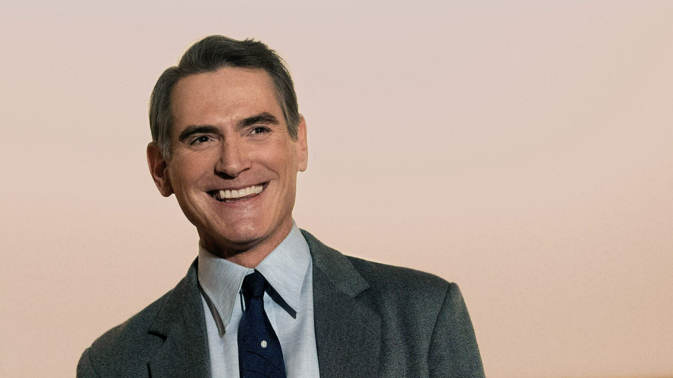 2560x1440 From 'Almost Famous' to definitely famous, Billy Crudup is enjoying his new TV roles
