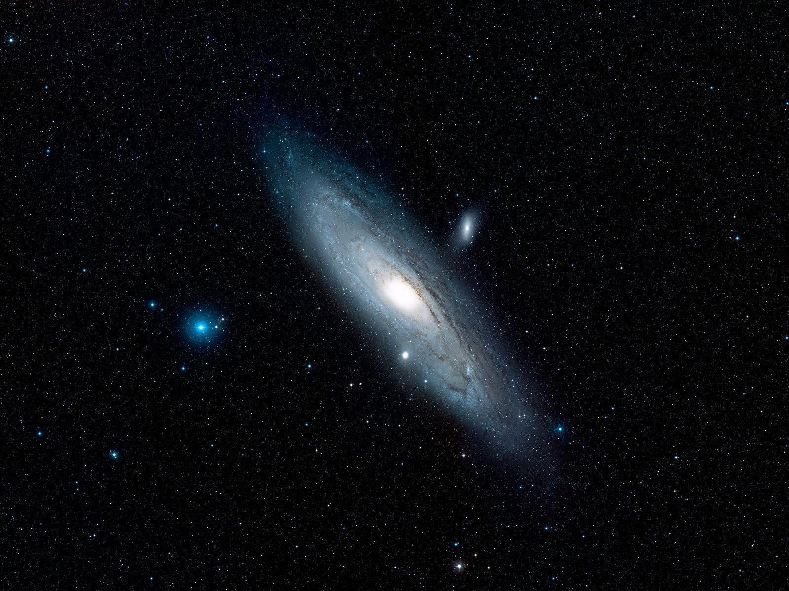 1600x1200 The Area Around The Andromeda Galaxy (ground Based Image)