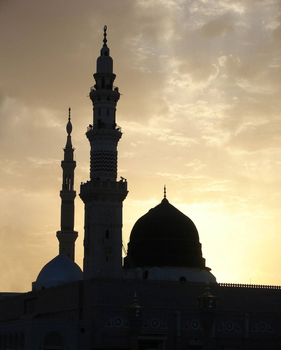 1168x1451 Madina Sharif Wallpaper