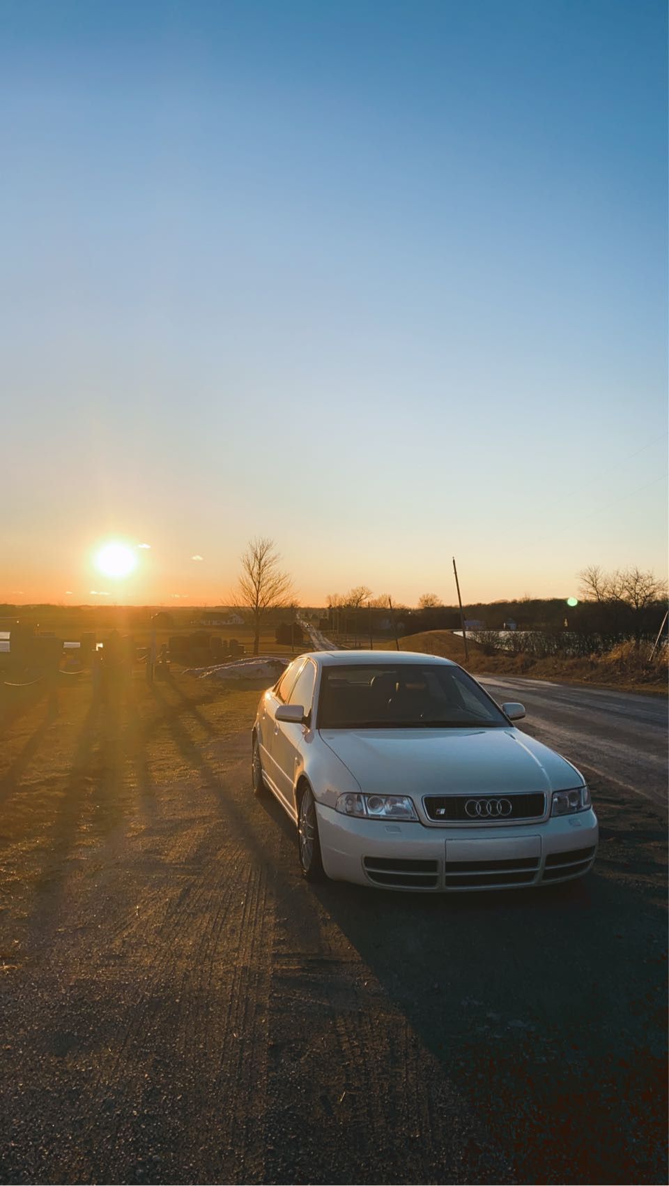 960x1700 Audi S4 B5