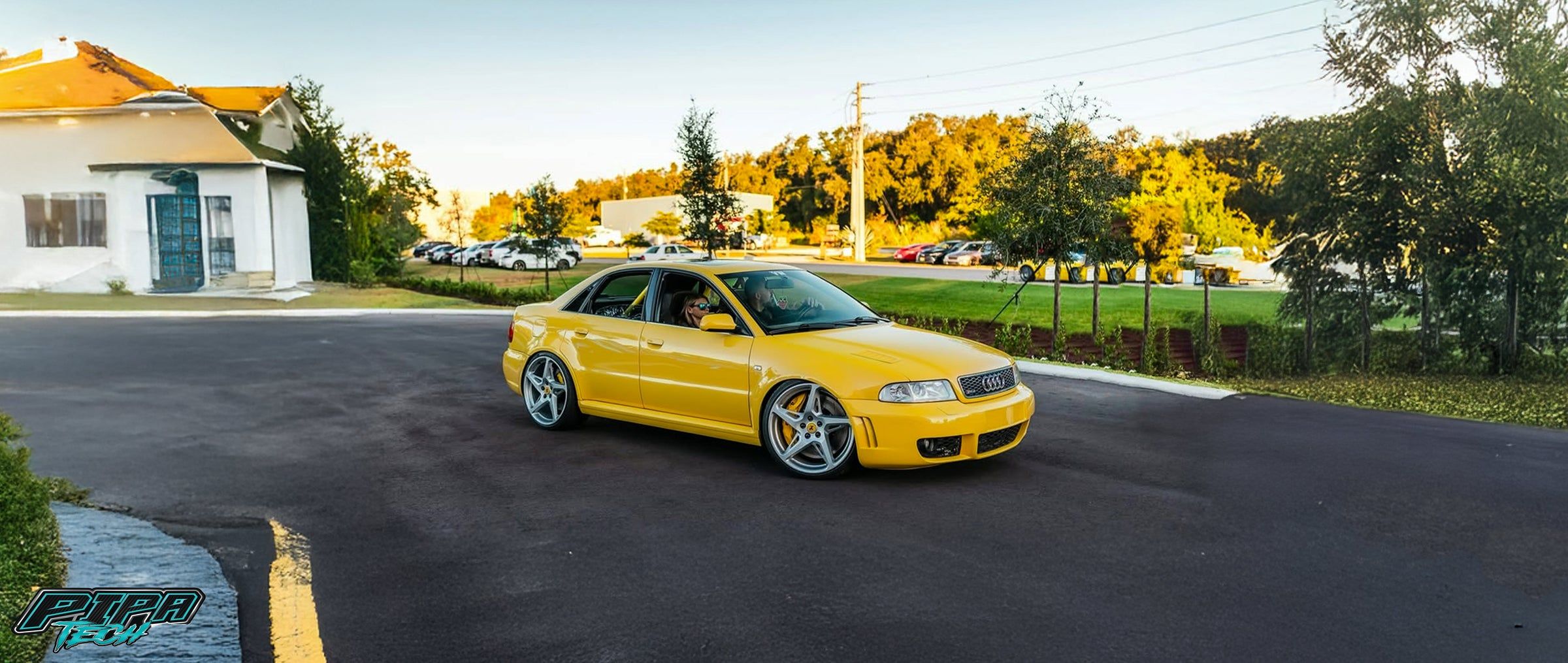 2400x1015 AUDI