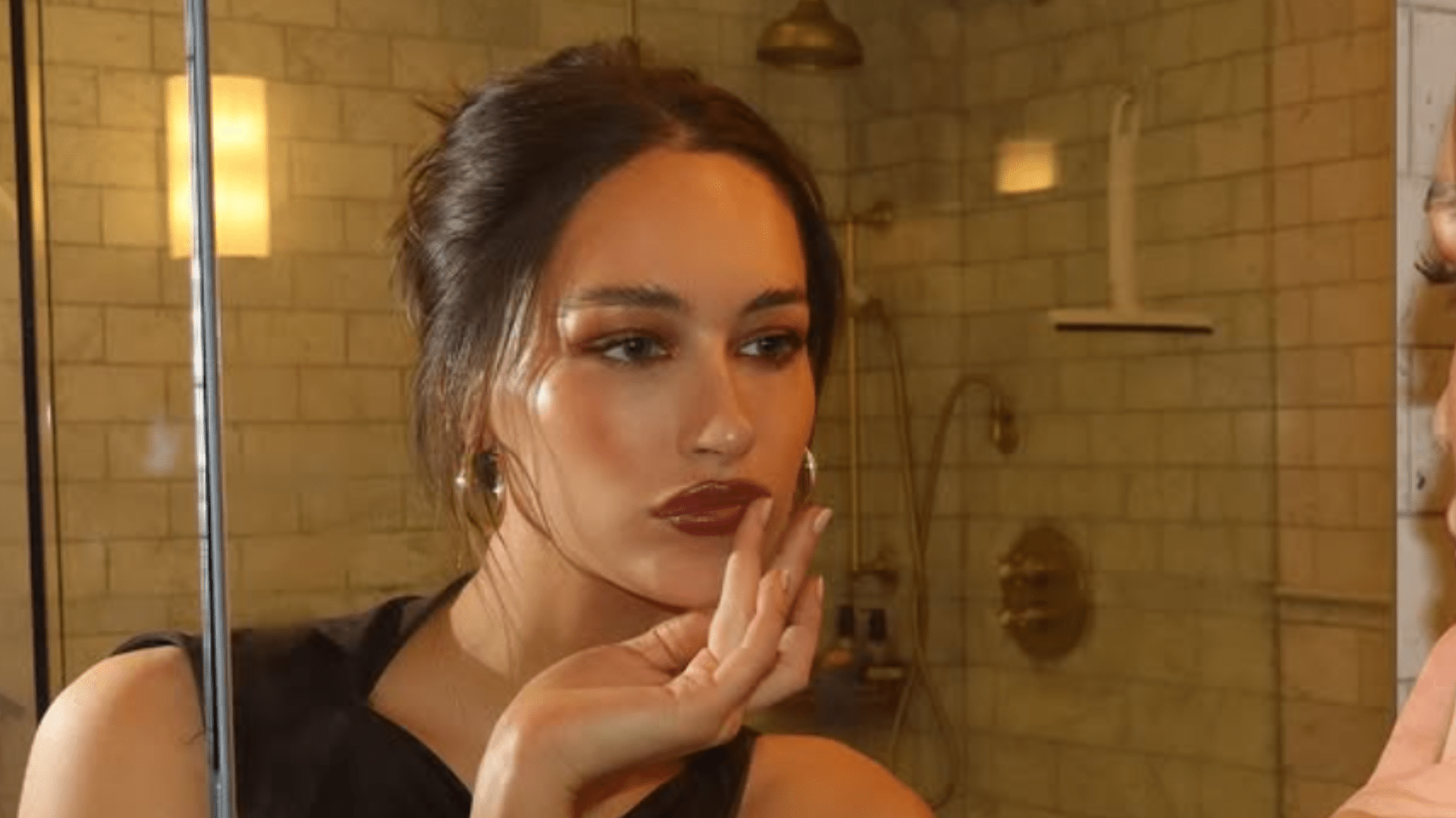 1920x1080 Photo of Elsie Hewitt as Pete Davidson Split Explodes: Did Someone Cheat Behind Closed Doors?