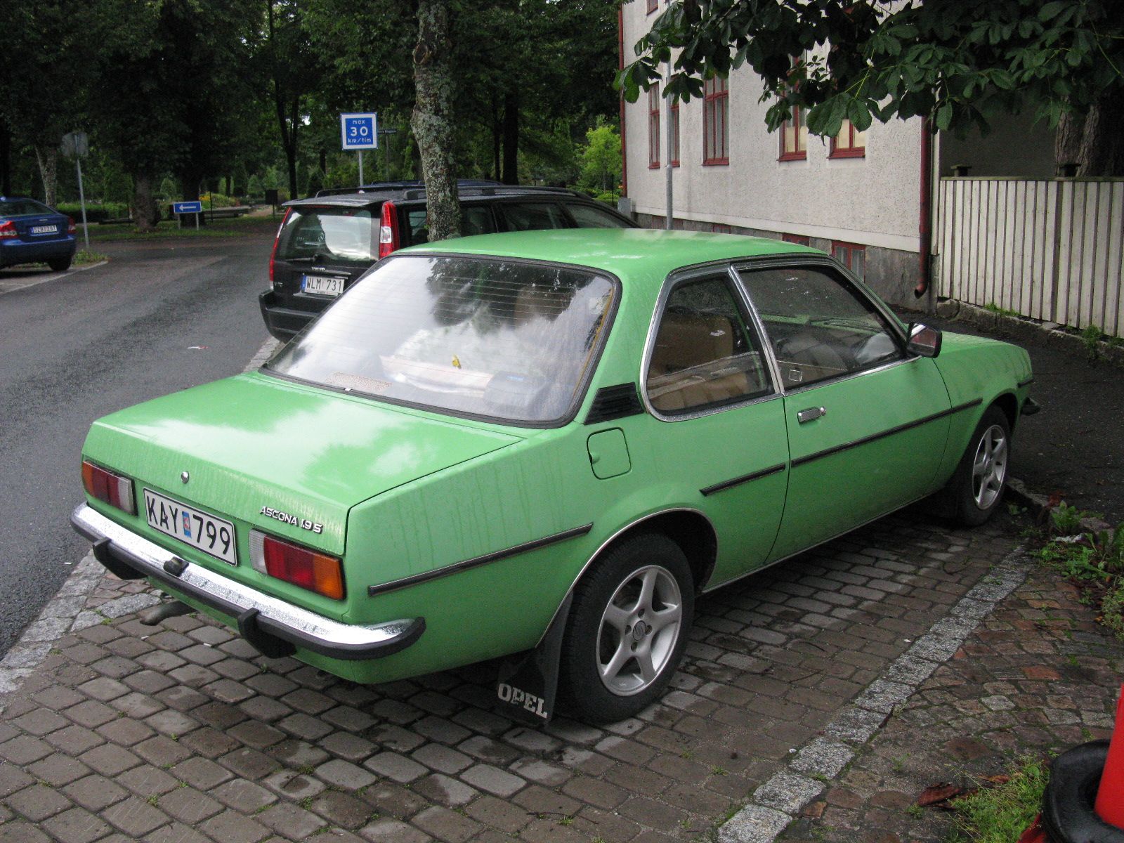 1600x1200 Opel Ascona 1