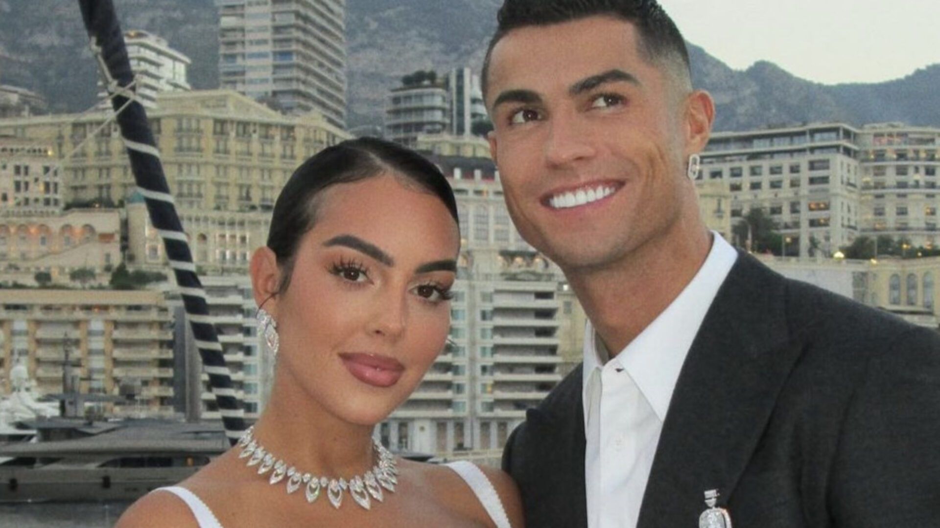1920x1080 From girlfriend to wife? The genuine wealthy fashion of Cristiano Ronaldo's partner, Georgina, with an annual income of 300 billion won. Amview Beauty & Cosmetics Latest Trend News