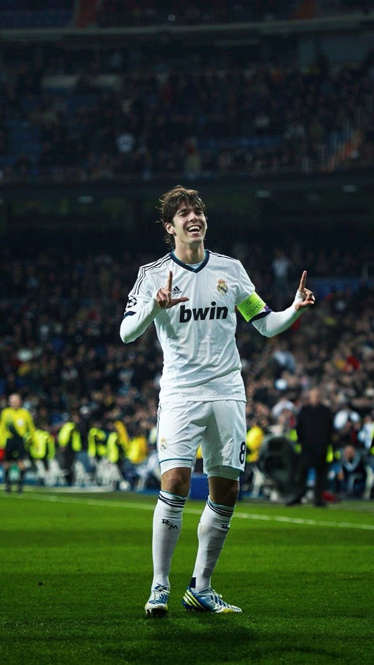 736x1308 Kaka wallpaper
