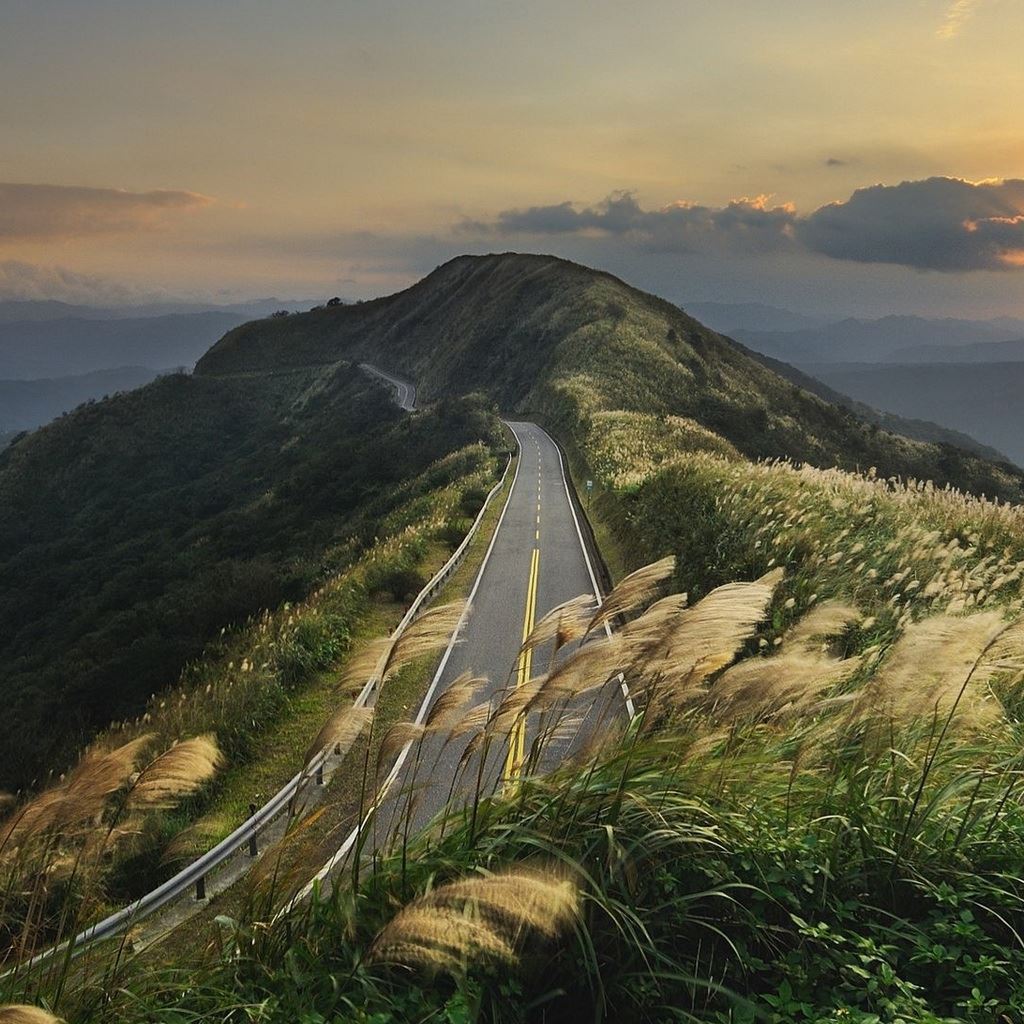 1024x1024 Mountain Top Road World iPad Wallpaper Free Download