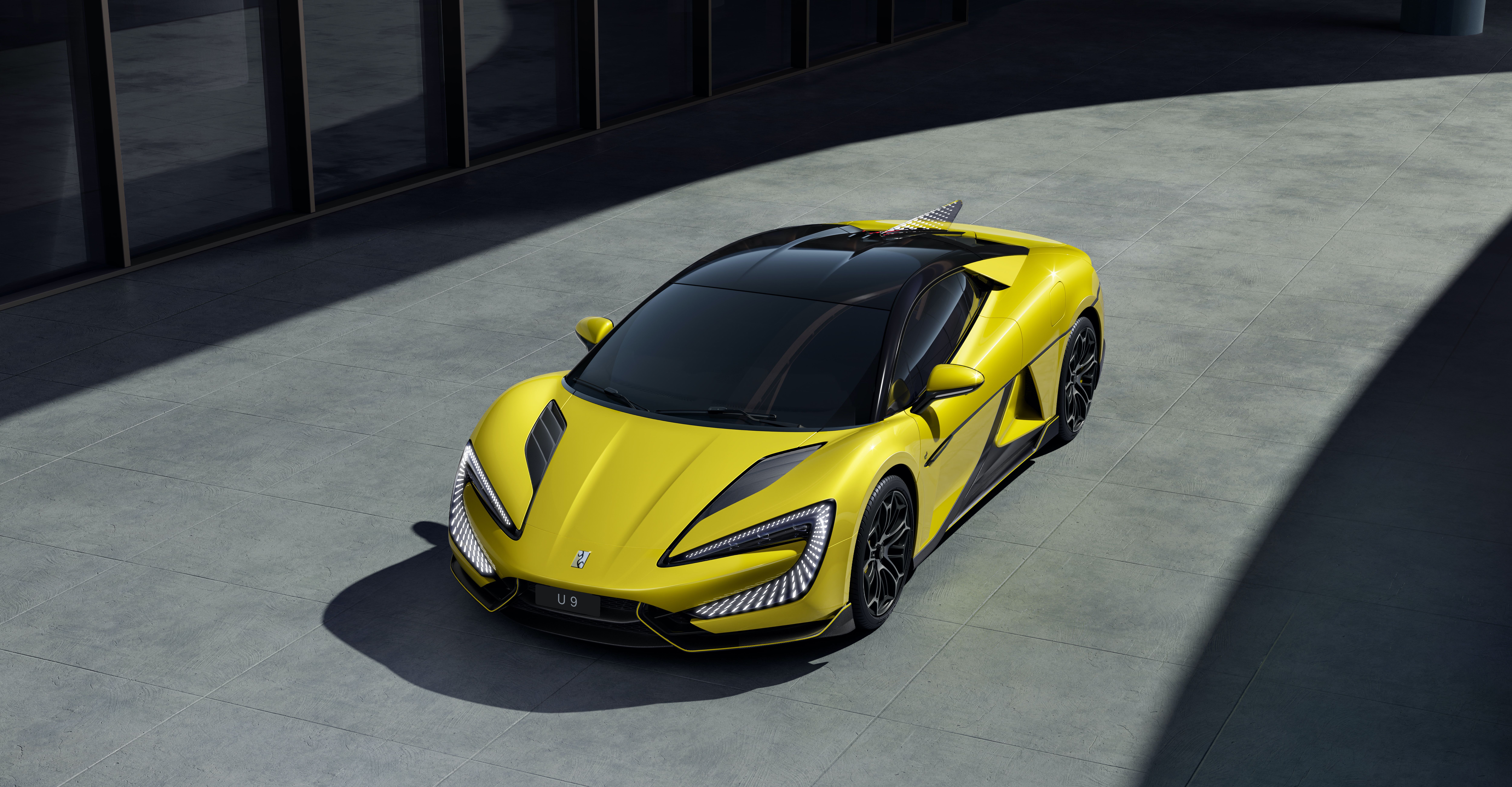 10000x5208 Download Vehicle Yangwang U9 HD Wallpaperx2000