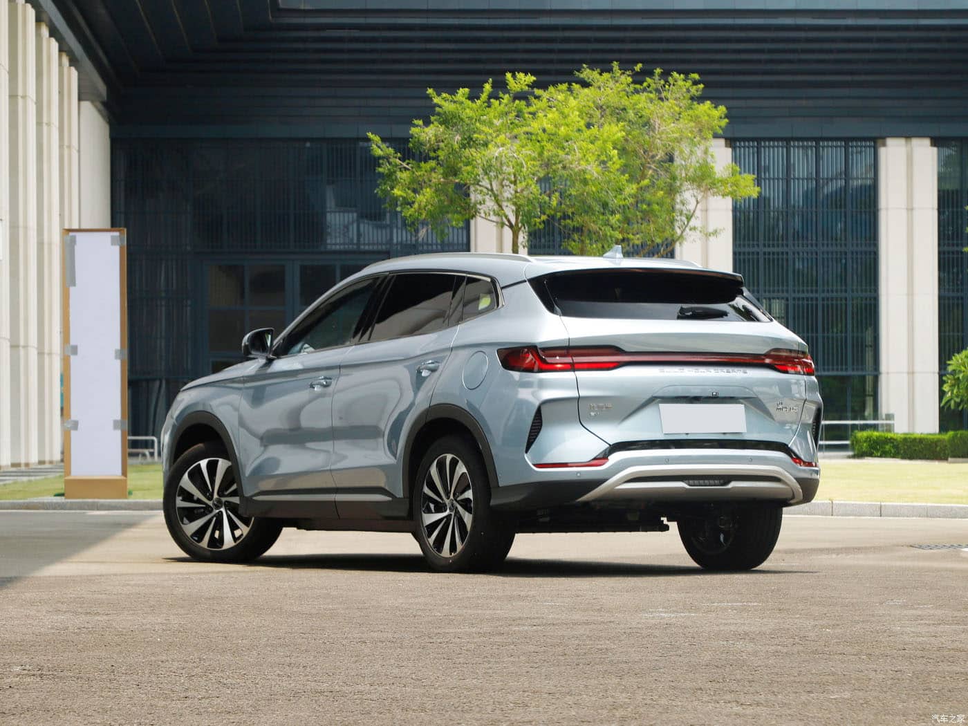1400x1050 SONG PLUS EV Champion Edition 605KM Flagship PLUS. A Global Auto Trader In China