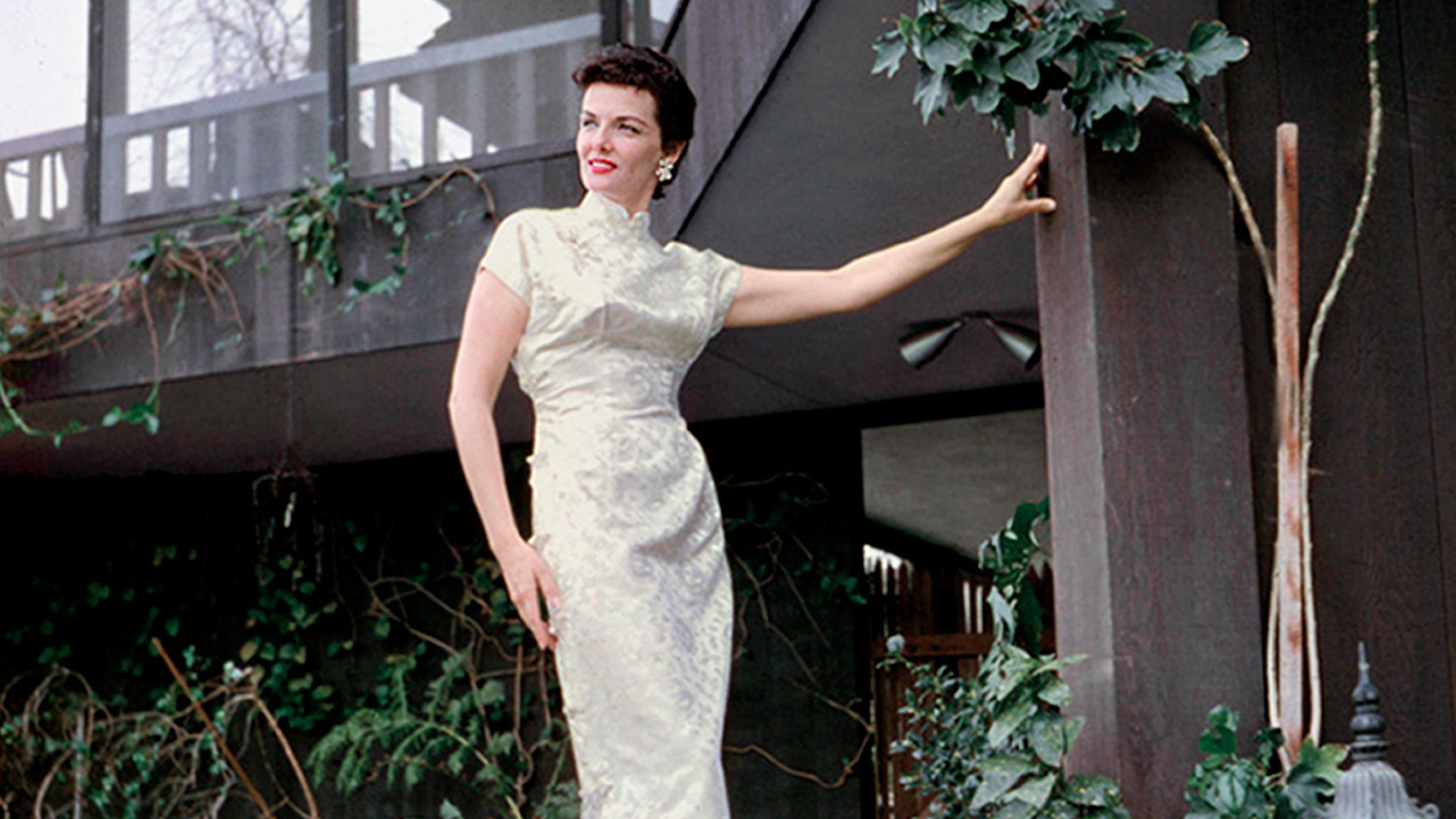 2560x1440 A New Book Reveals Jane Russell's Secret Passion for Design