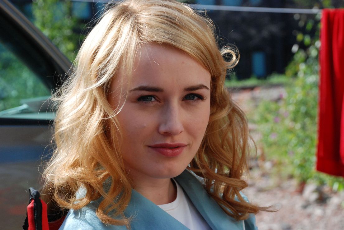 1105x740 Picture of Dominique McElligott