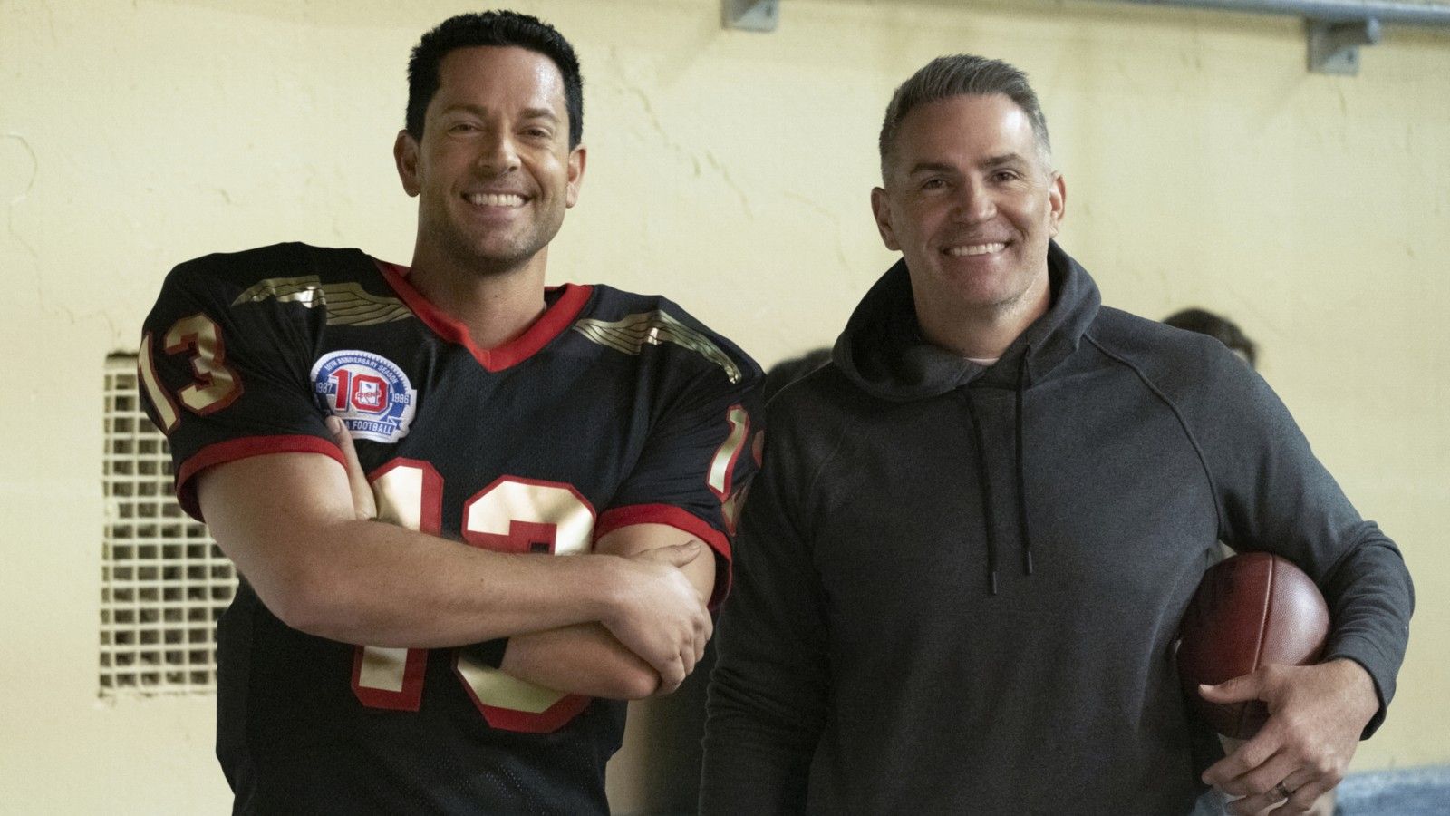 1600x900 Zachary Levi HD American Underdog The Kurt Warner Story Wallpaper