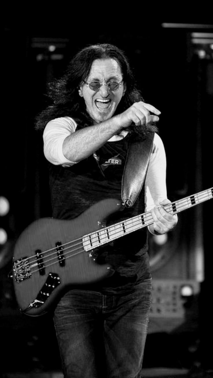 736x1308 GEDDY LEE