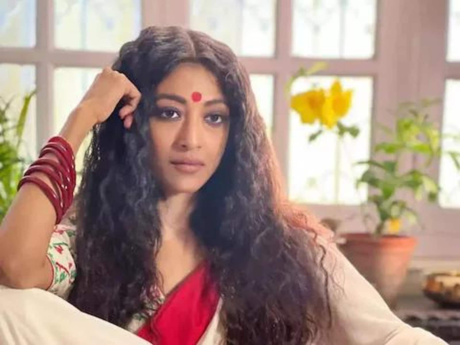 1600x1200 B'day Special: Paoli Dam, The Bengali Actress Who Speaks With Her Eyes