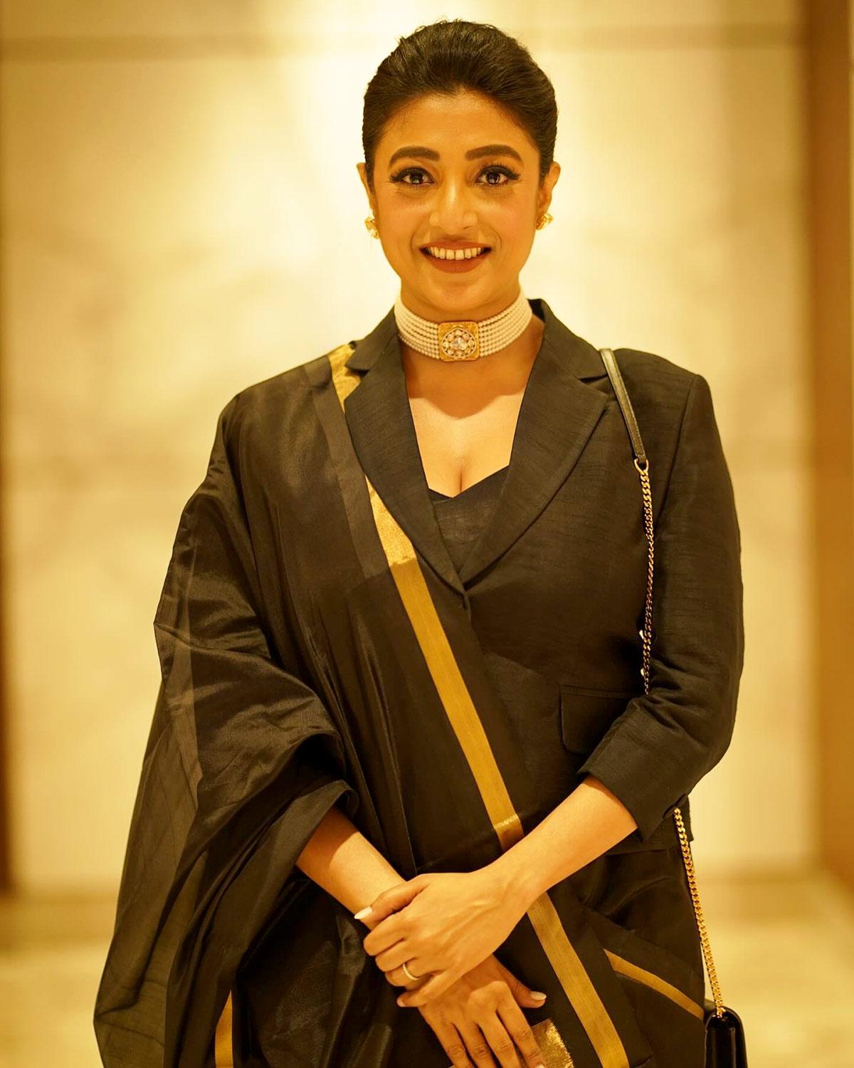 1200x1500 Why So Enchanting, Paoli?