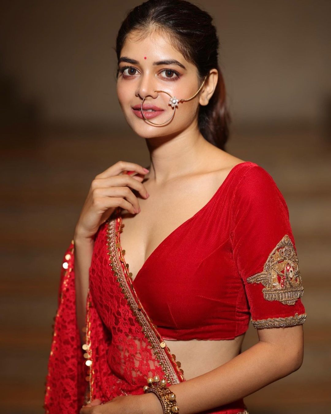 1080x1350 Madhumita Sarcar beautiful actress in red colour dress PLUS GOLD size image, Film stills, South Actress wallpaper, Actress hq gallery
