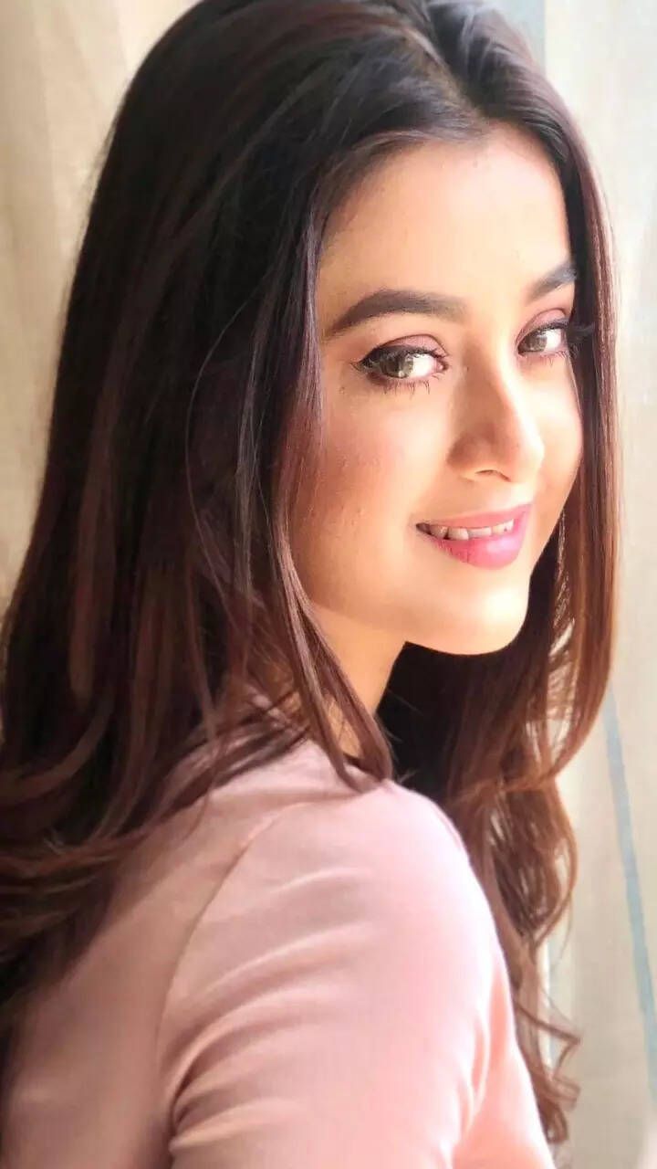 720x1280 Beautiful photo of actress Darshana Banik. Times of India