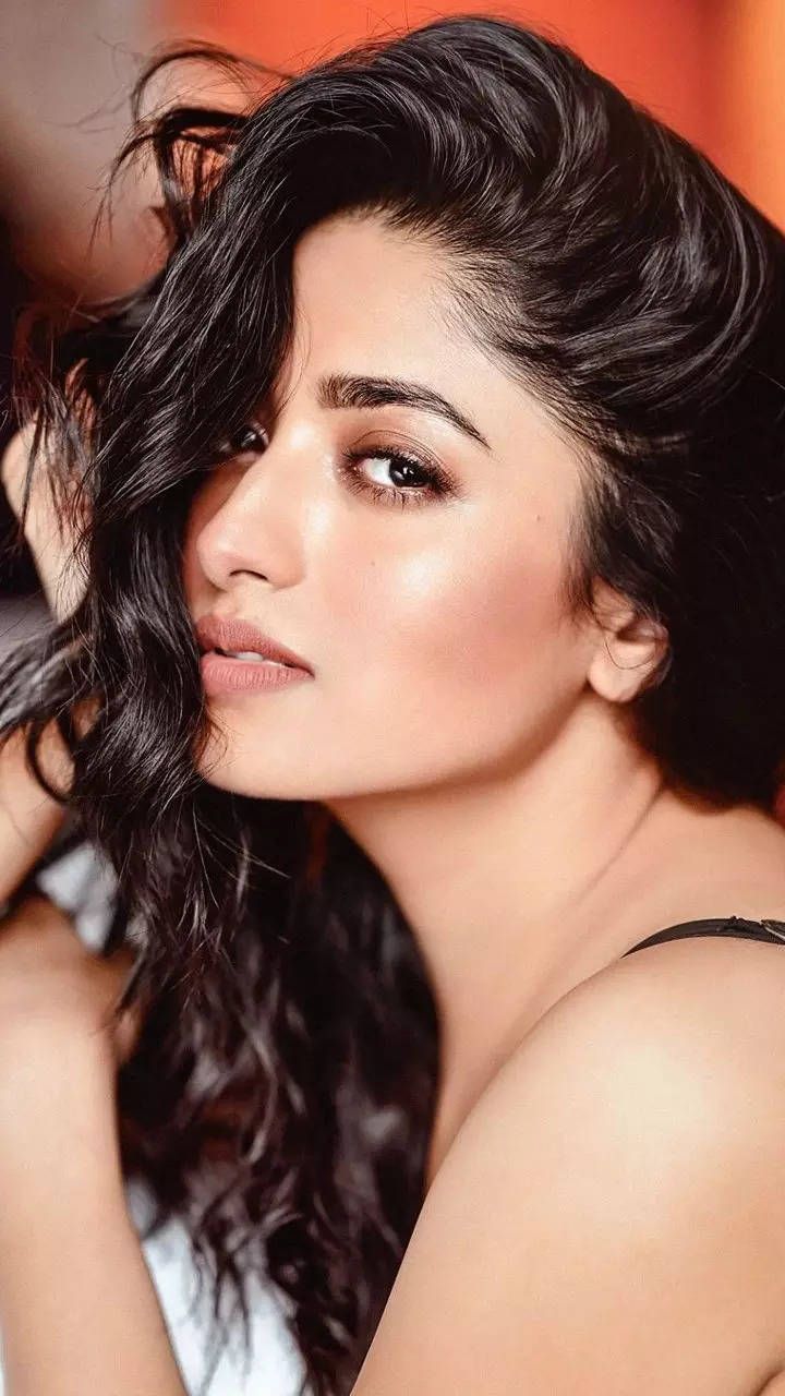 720x1280 Ishaa Saha's effortlessly chic pics