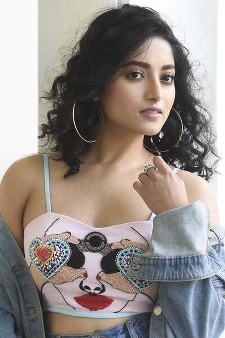780x1170 Ishaa Saha