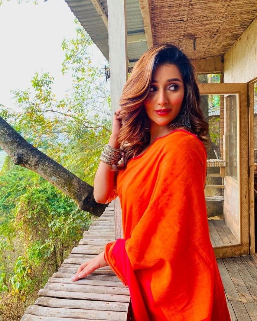 850x1062 Sayantika Banerjee Photo: Find Latest HD Image, Picture, Stills & Pics