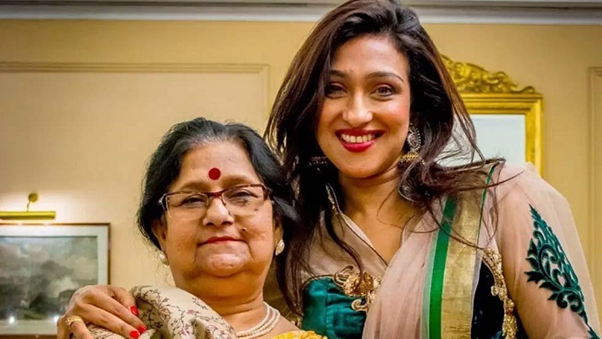1920x1080 Rituparna's mother passed away