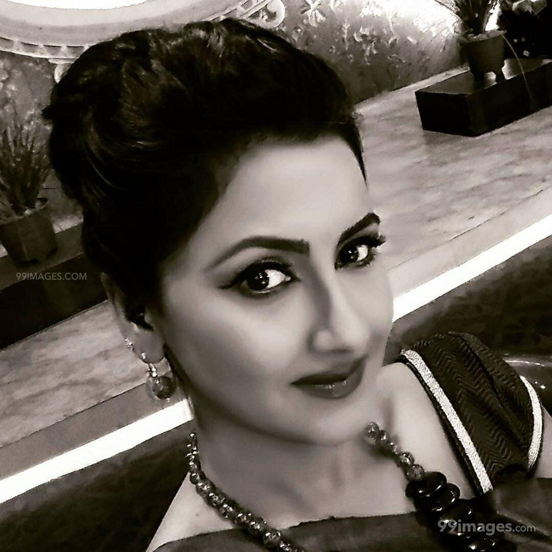 1080x1080 Rachna Banerjee Wallpaper
