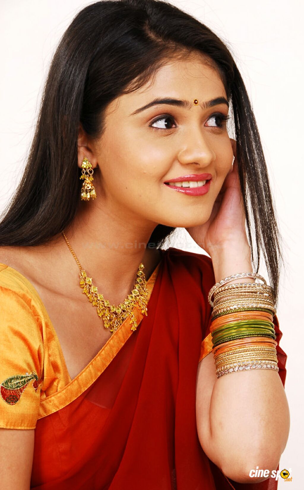 1024x1650 Rachna Banerjee Wallpaper