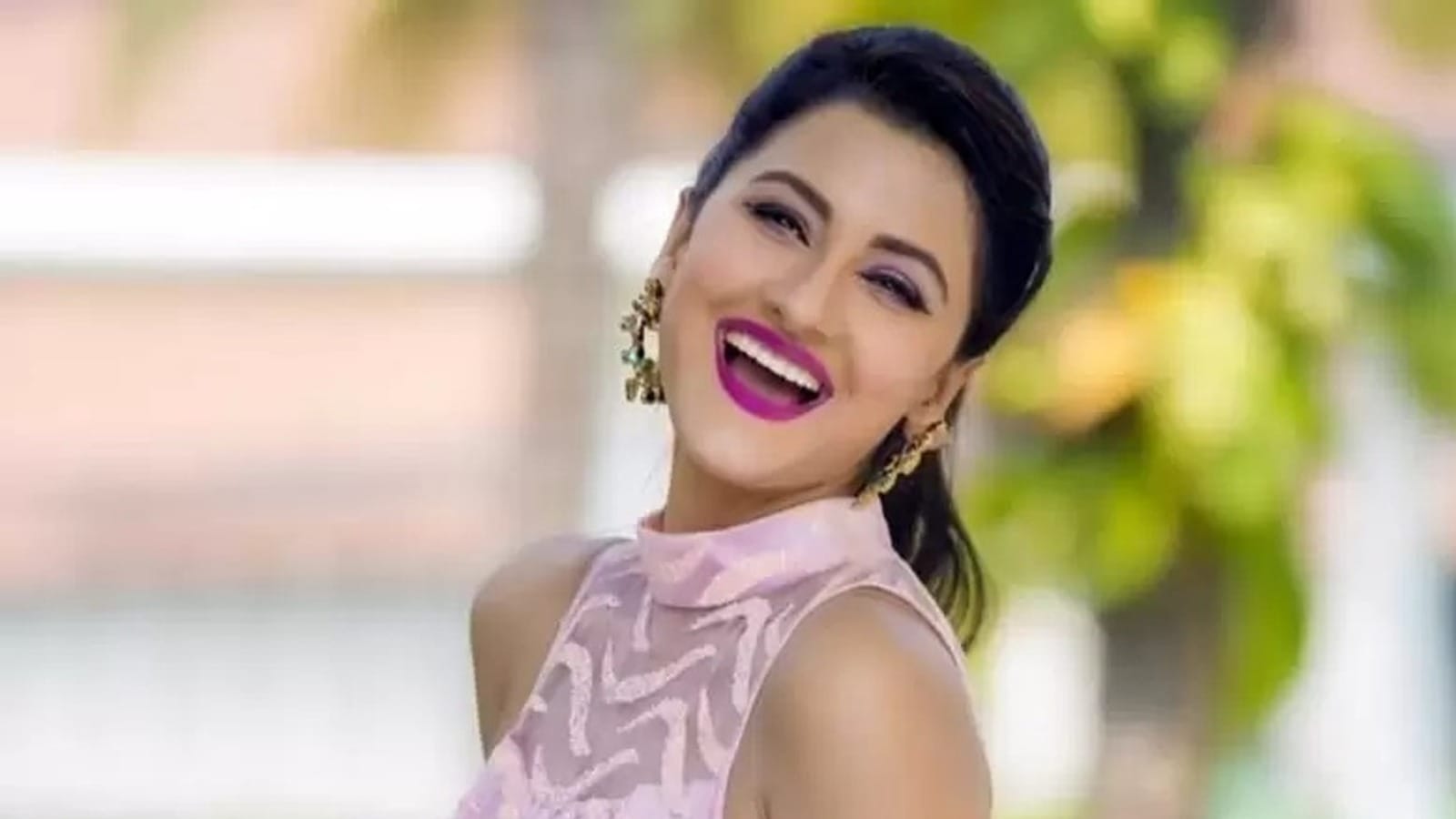 1600x900 Rachana Banerjee News: গালে চুমু খেয়েছেন রচনা, তাই ধুতে চাইছেন না কে?. Rachana Banerjee News: watch all tollywood news on TV9 Bangla. TV9 Bangla News