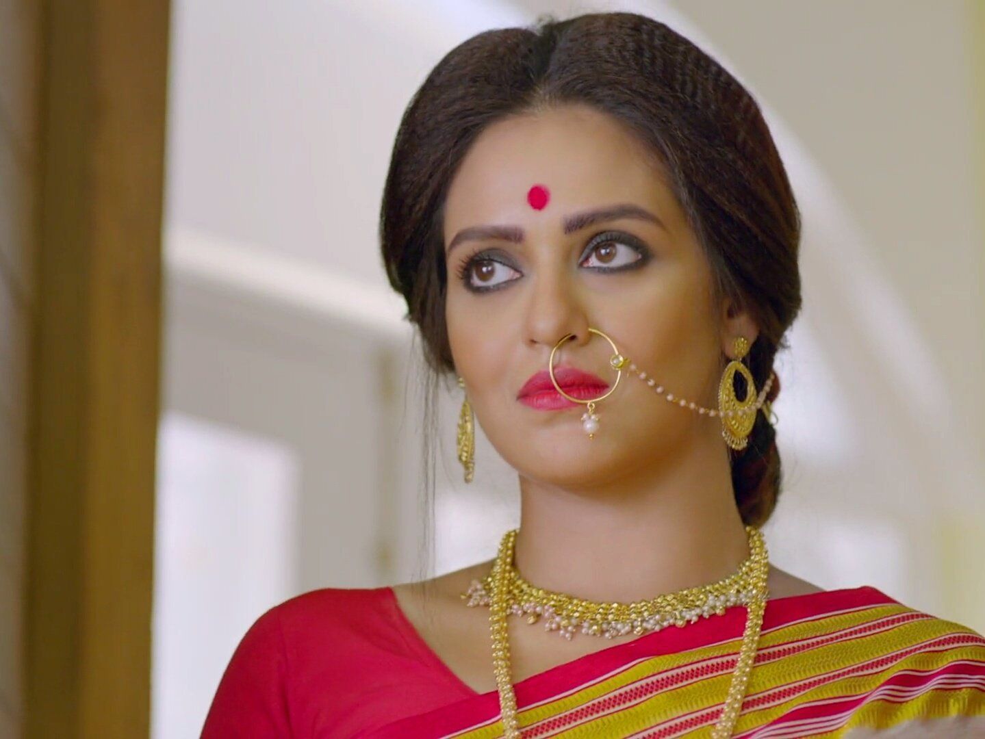 1439x1080 Priyanka Sarkar Wallpaper