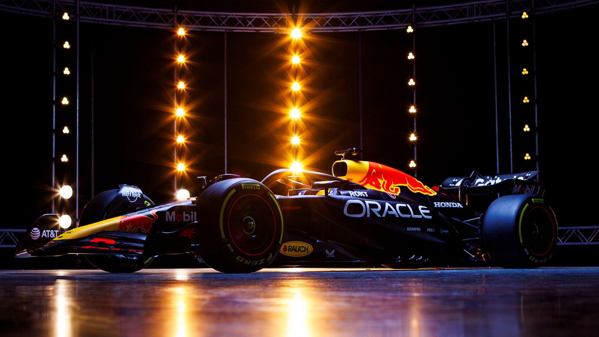 2048x1152 Red Bull RB21: Max Verstappen's 2025 challenger revealed in final unveiling ahead of testing