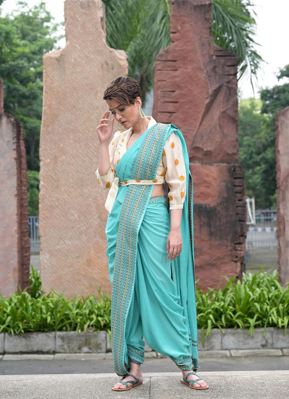 1000x1380 t2ONLINE explored festive looks with Arpita Chatterjee in the quintessential Bengal taant