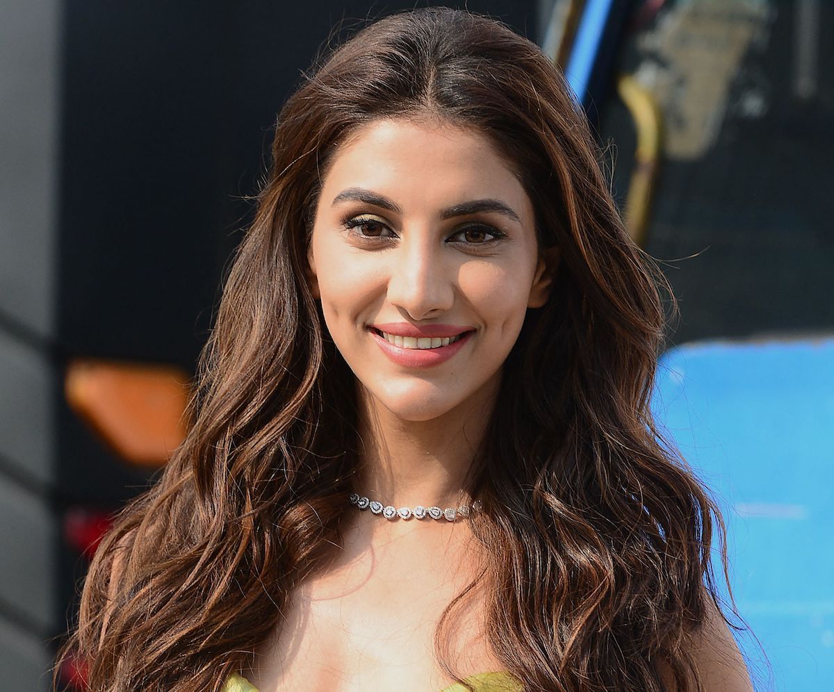 1200x996 Rukmini Maitra in Workout Gear Shares Sunday Motivation Doing Aerial Yoga
