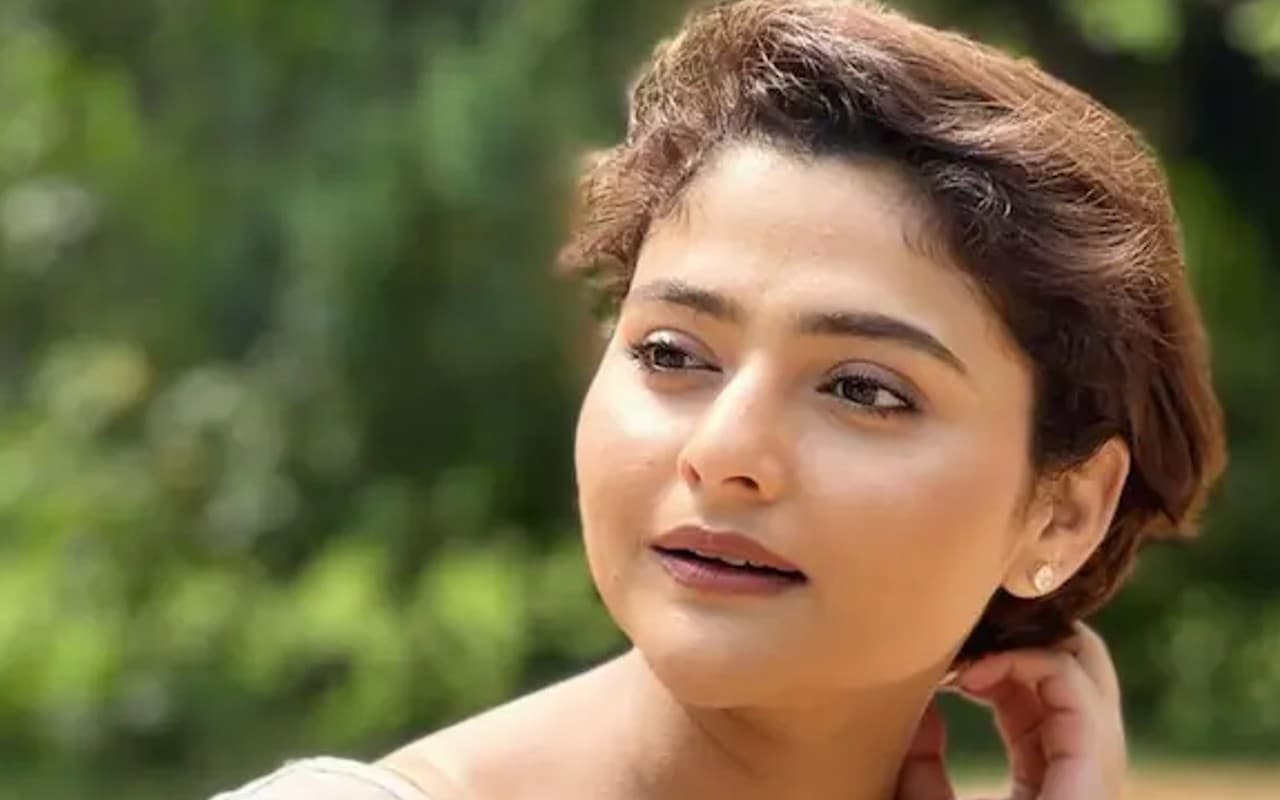 1280x800 बार कैंसर से जंग जीतने वाली एंड्रिला शर्मा को आया स्ट्रोक, हालत बिगड़ने के बाद वेंटिलेटर पर है एक्ट्रेस