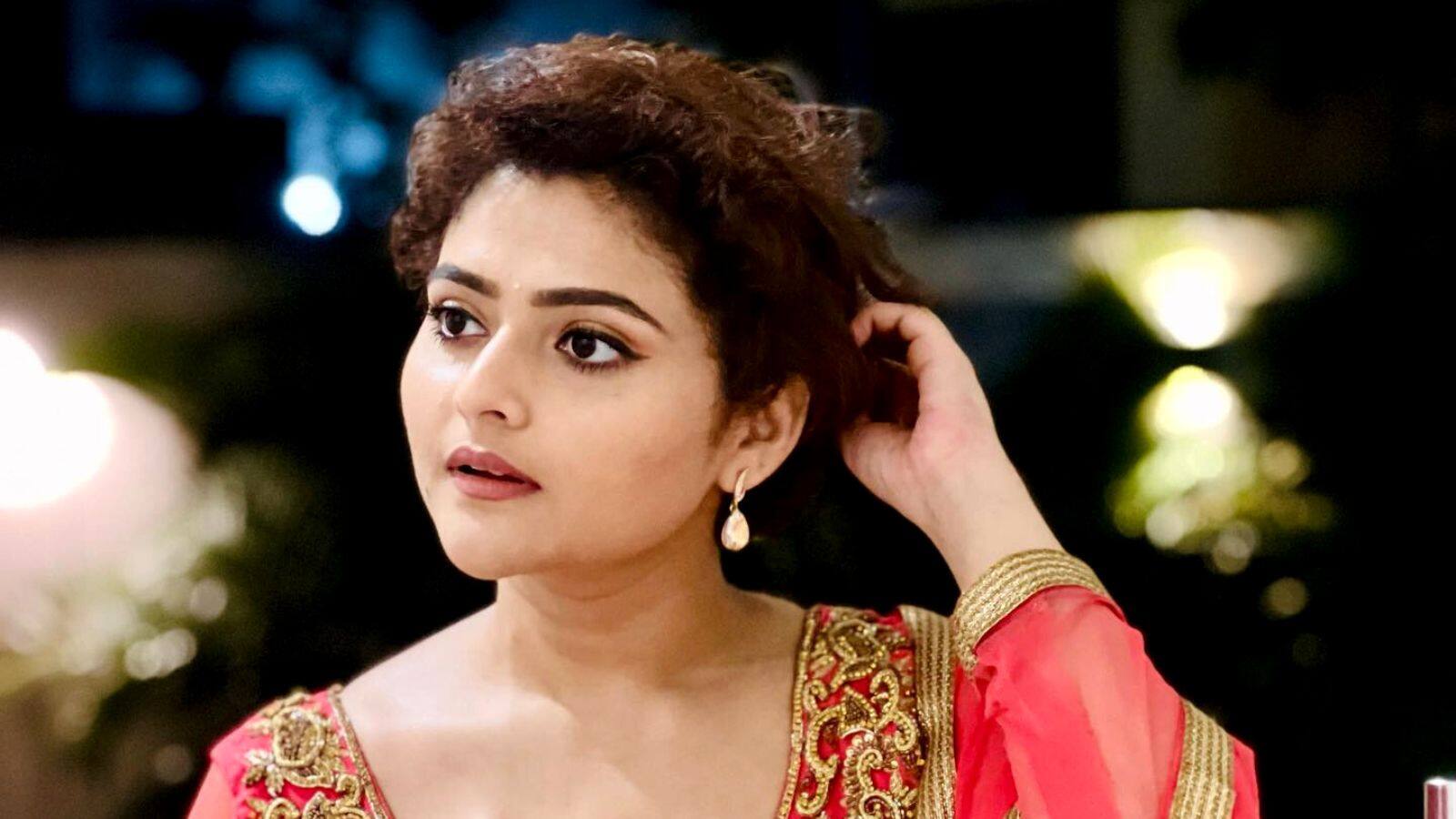 1600x900 Aindrila Birthday:. Aindrila Birthday: 'তোমায় আমি দেখেছি ভোরে, ঘুমের ঘোরে'. জন্মদিনে ঐন্দ্রিলা-স্মরণ টলিউডের