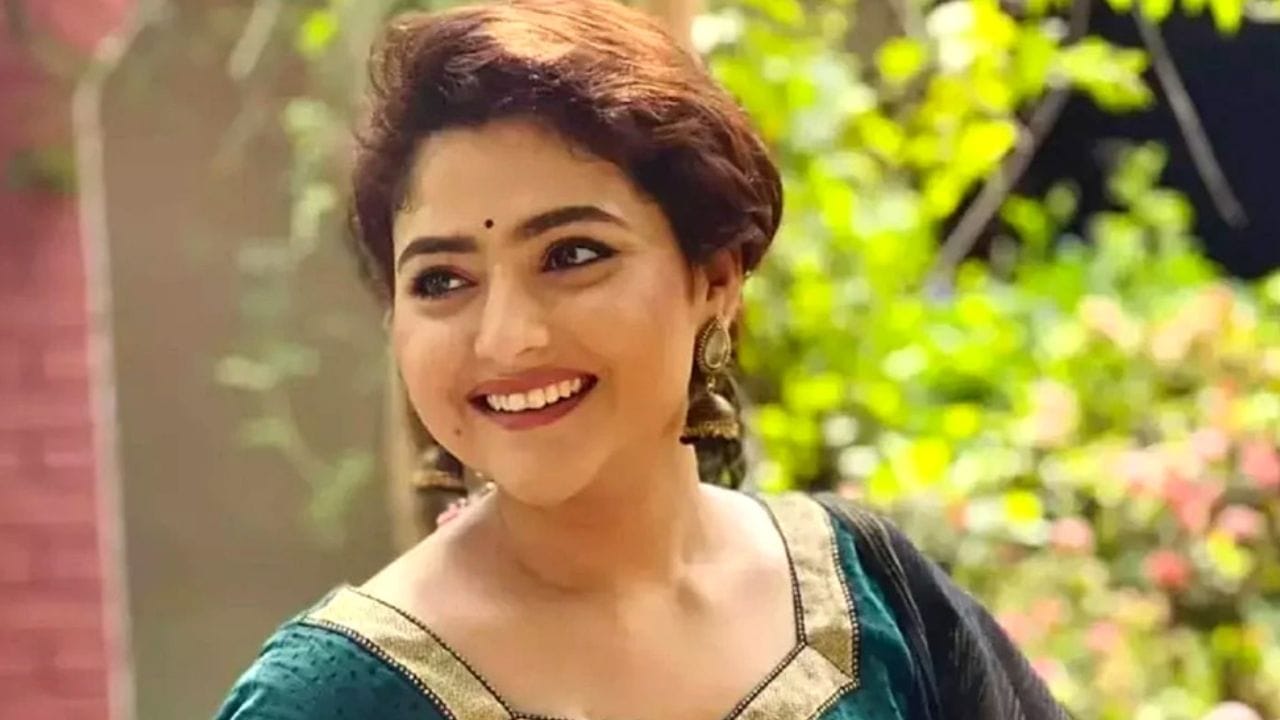 1280x720 ভাল নেই ঐন্দ্রিলার মা