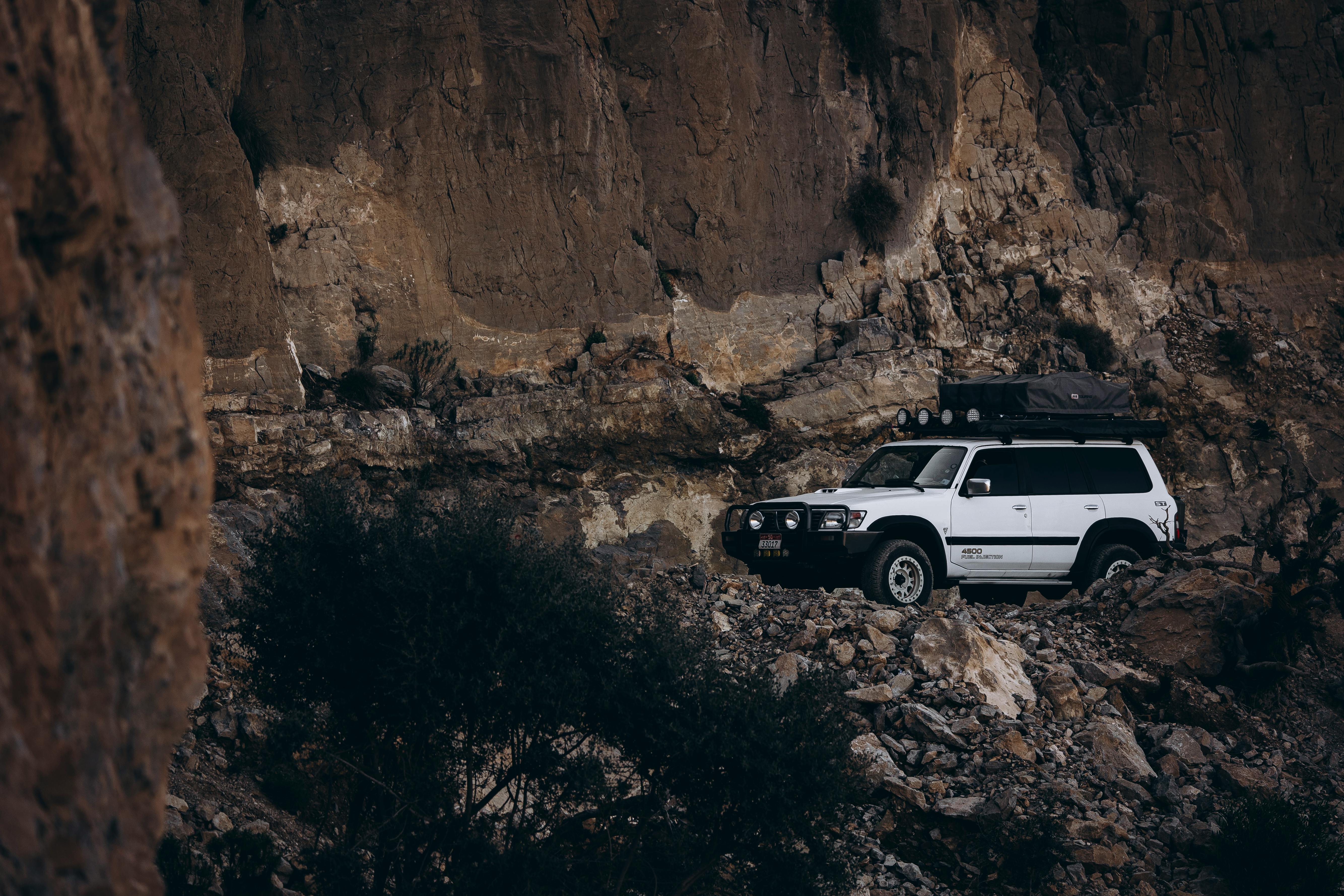 5336x3557 A Muddy Nissan Patrol · Free