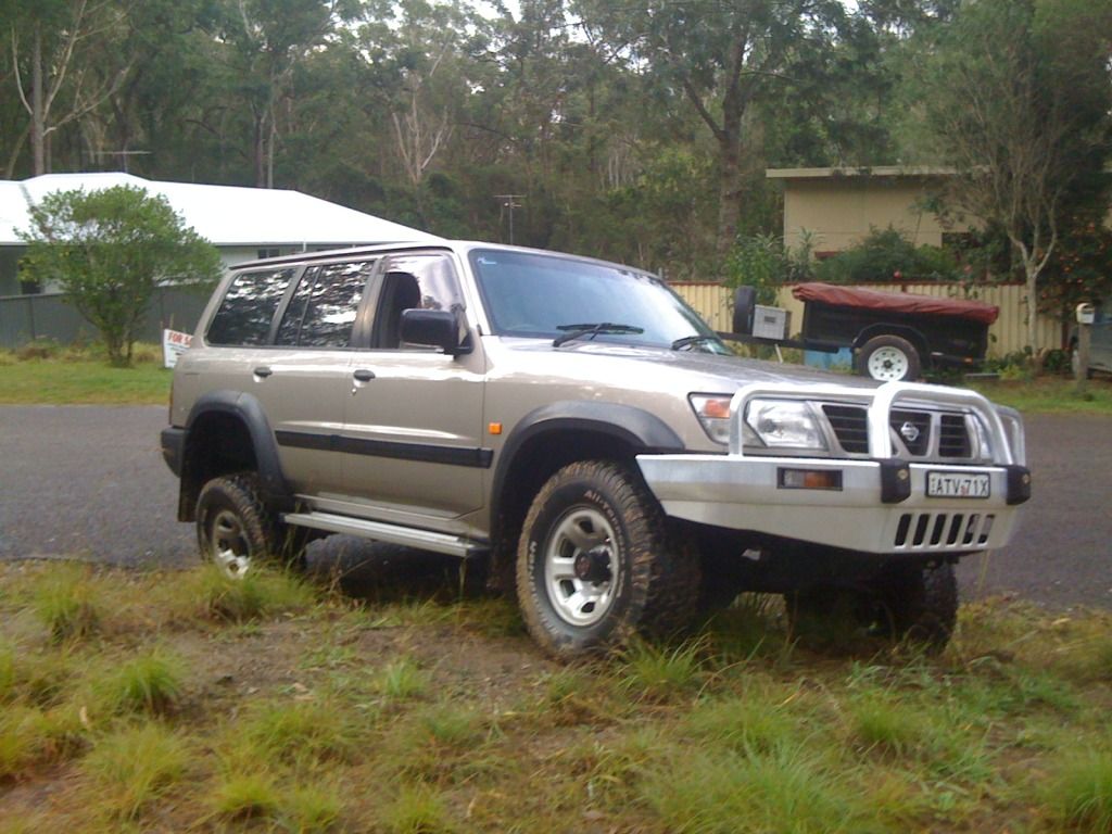 1024x768 Nissan GU Patrol 4.5L '98x4Earth