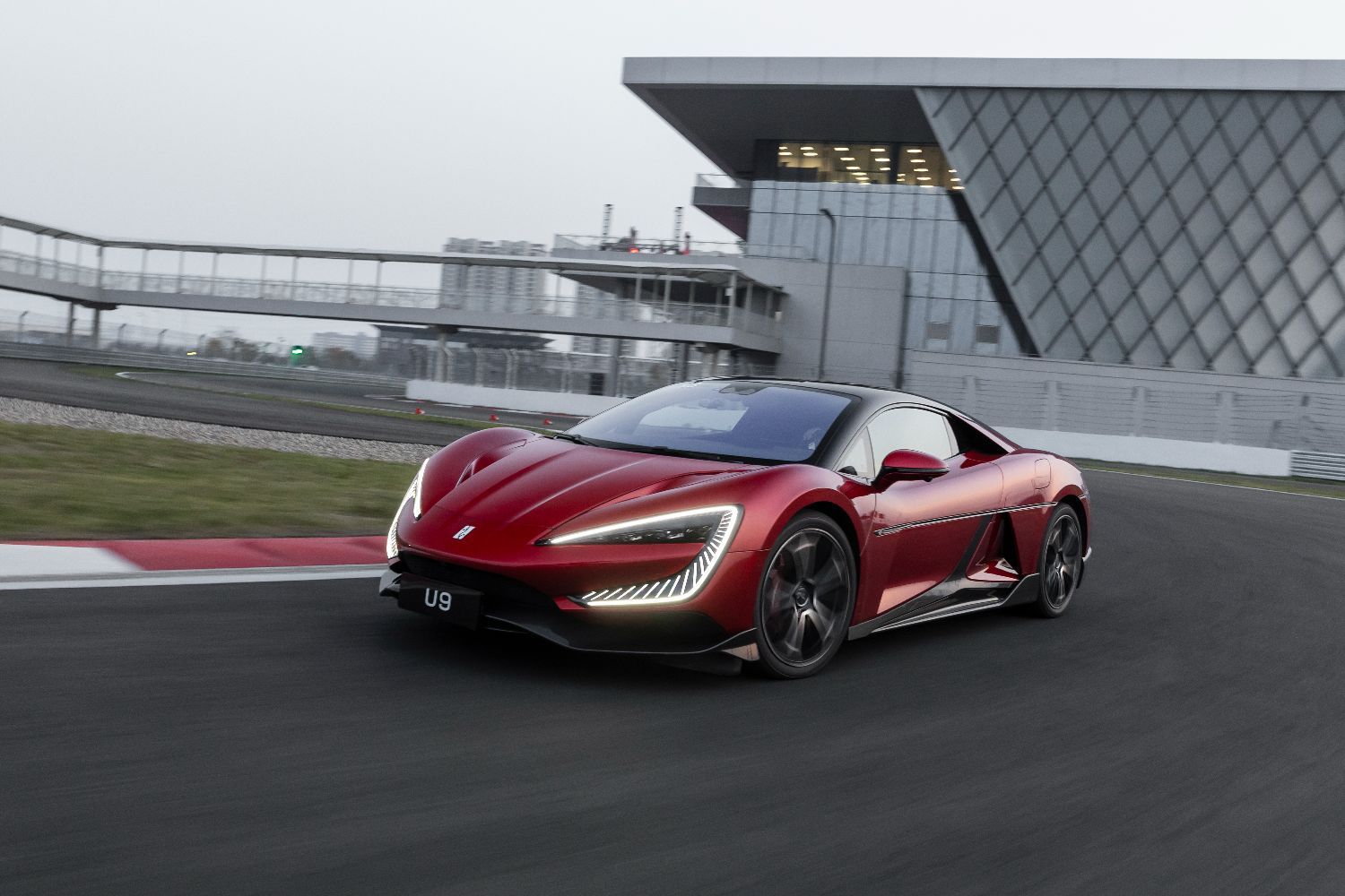 1500x1000 First drive: Yangwang U9. Car Reviews.