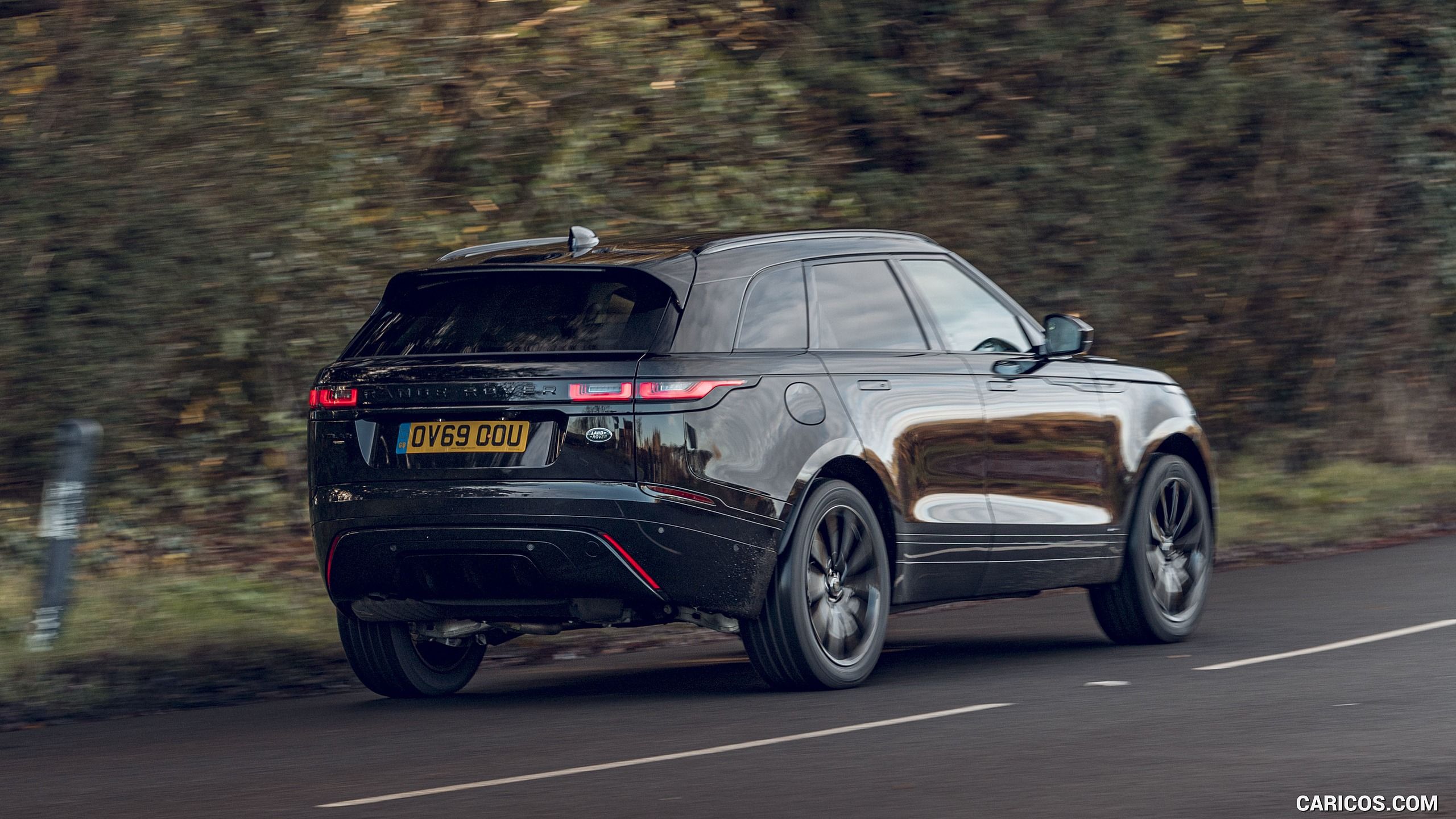 2560x1440 Range Rover Velar R Dynamic BlackMY. Rear Three Quarter