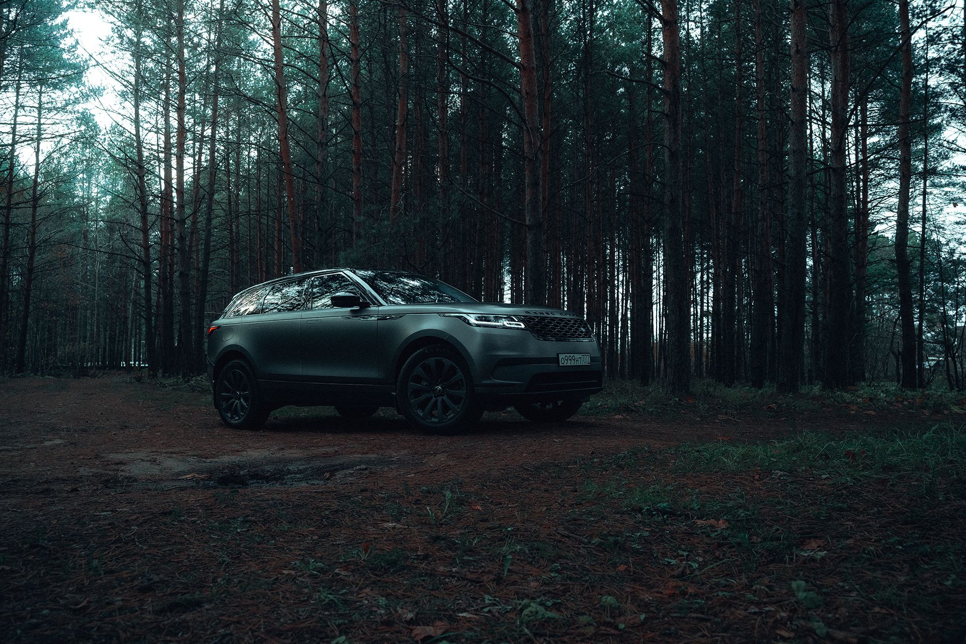 1920x1280 Range Rover Velar (5). Image - Behance