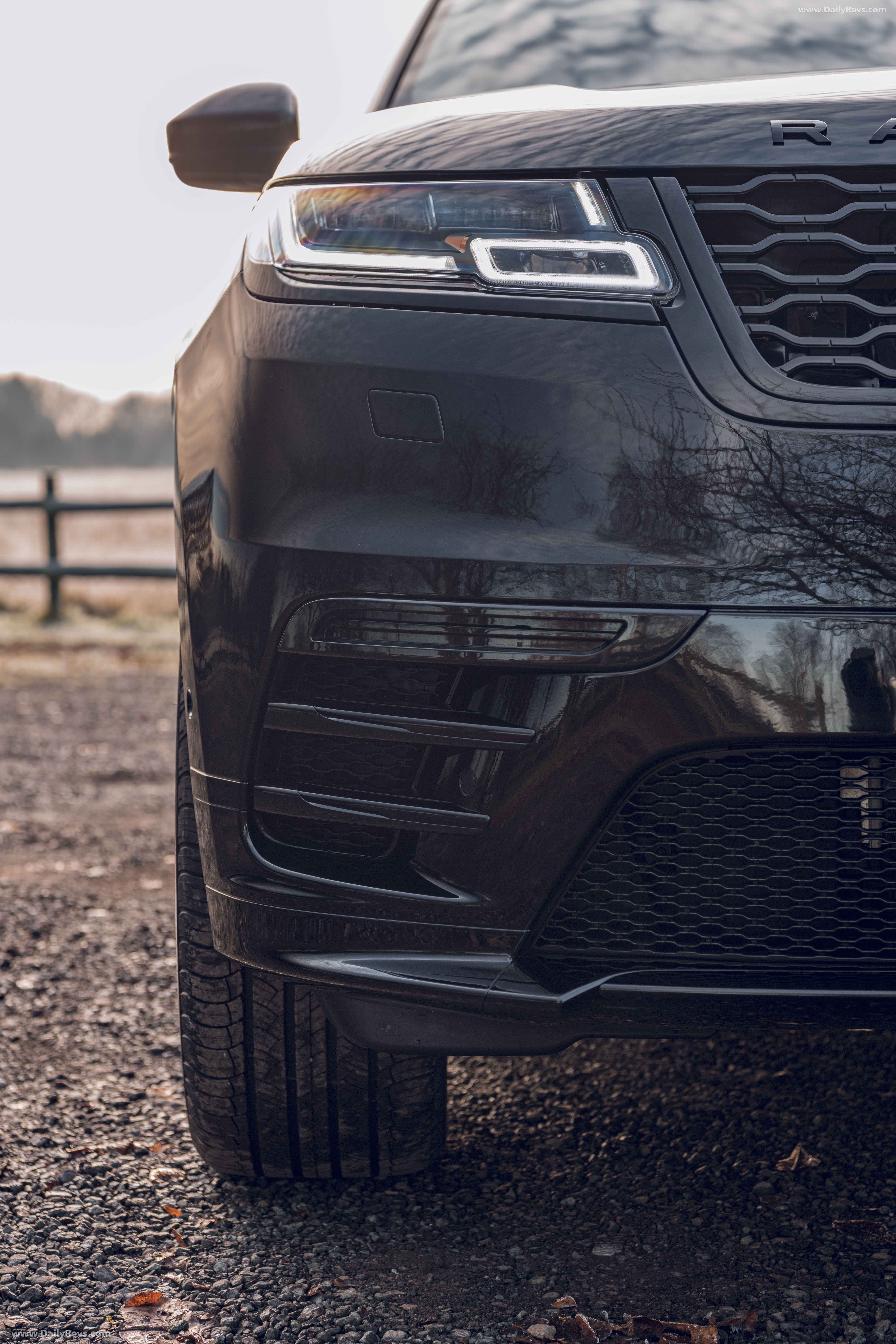 5504x8256 Land Rover Range Rover Velar R Dynamic Black HD Photo, Videos, Specs, Features & Price