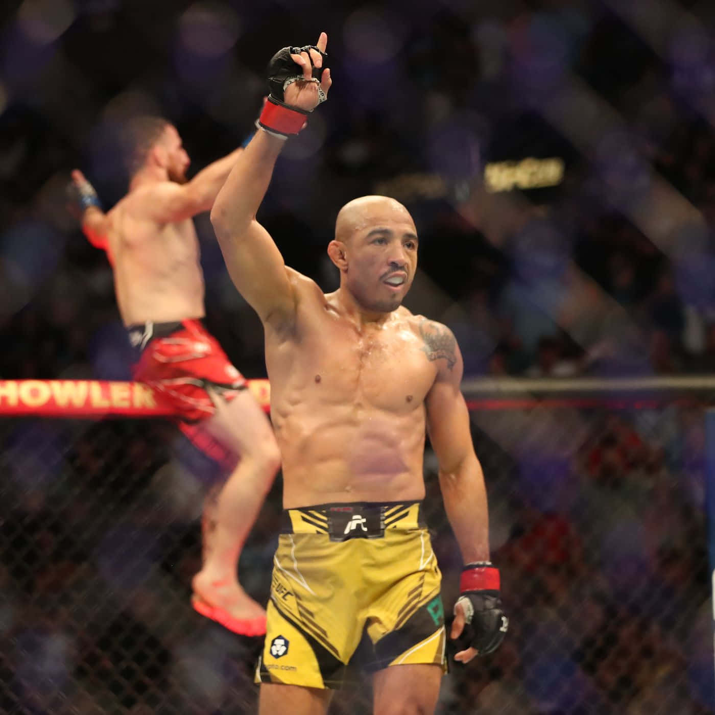 1400x1400 Download José Aldo Merab Dvalishvili Hyping The Crowd Wallpaper